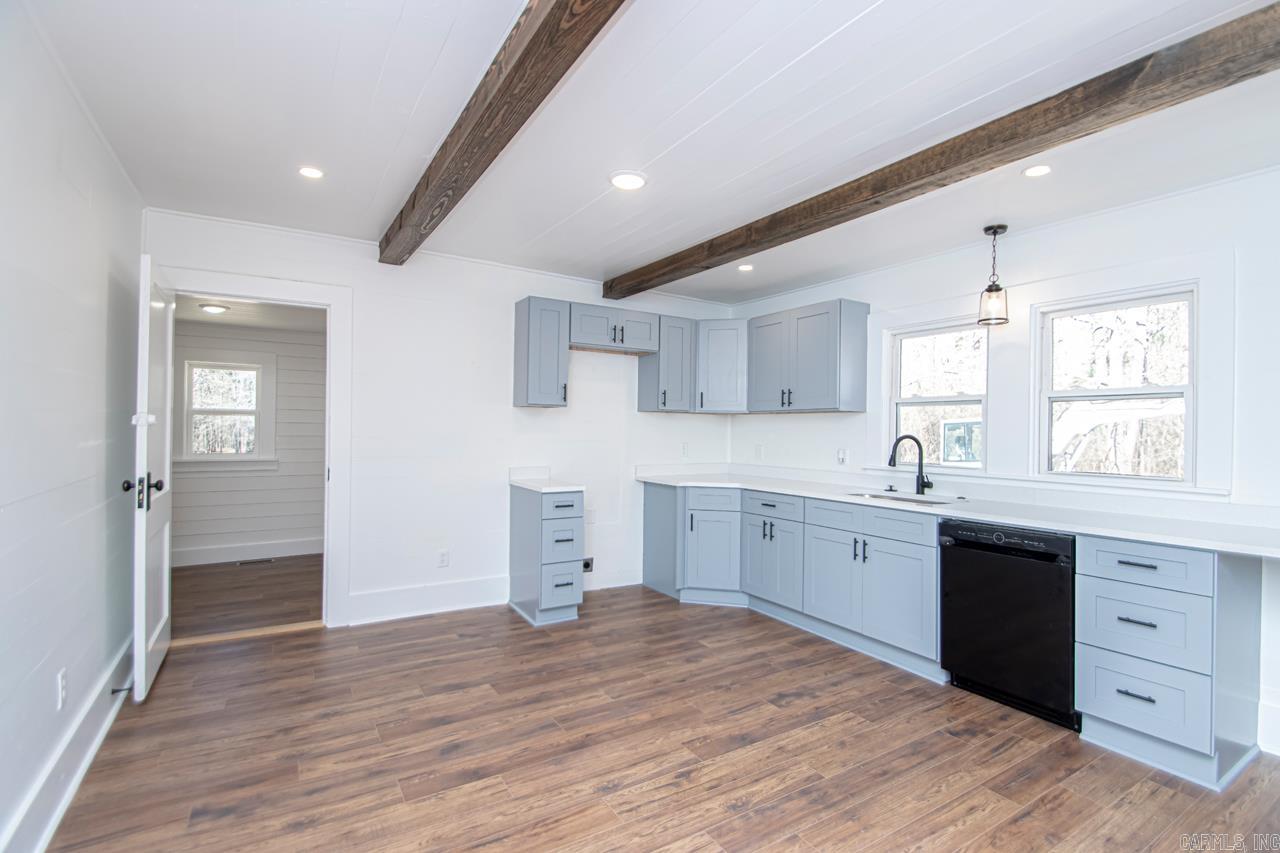 5404 E Sardis Road  Hensley, AR