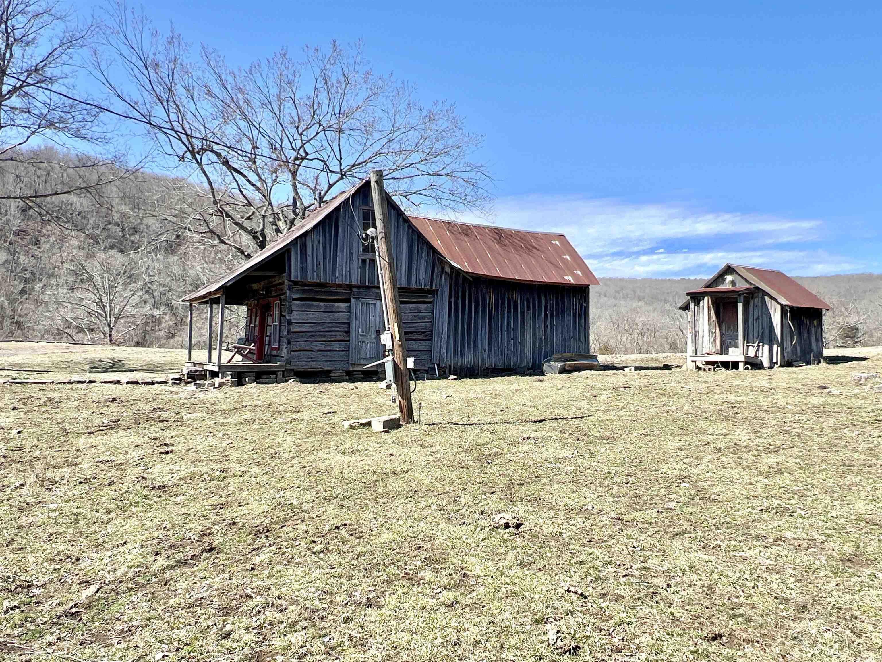 3894  Begley Creek Rd.  Leslie, AR