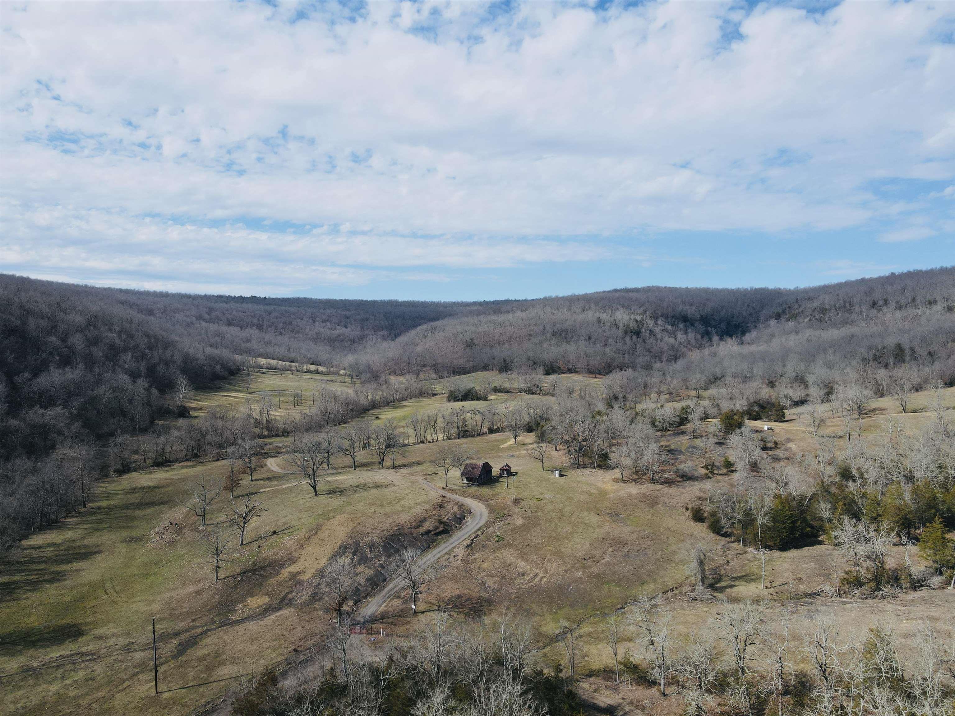 3894  Begley Creek Rd.  Leslie, AR