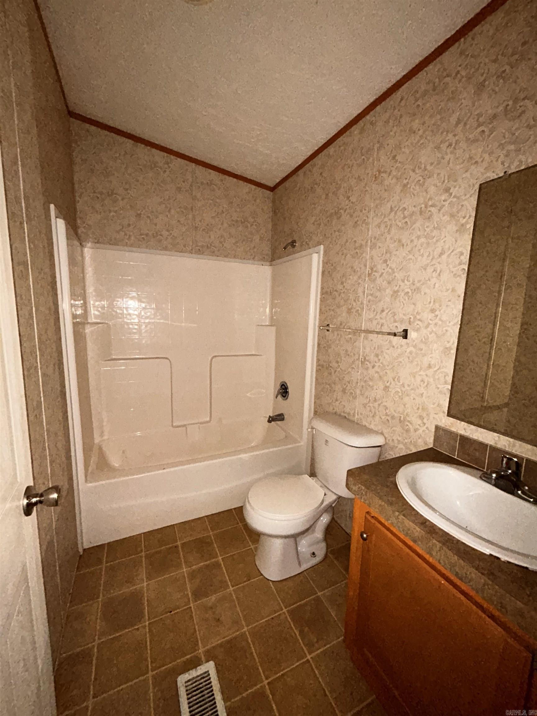 2249  MC 5036  Yellville, AR