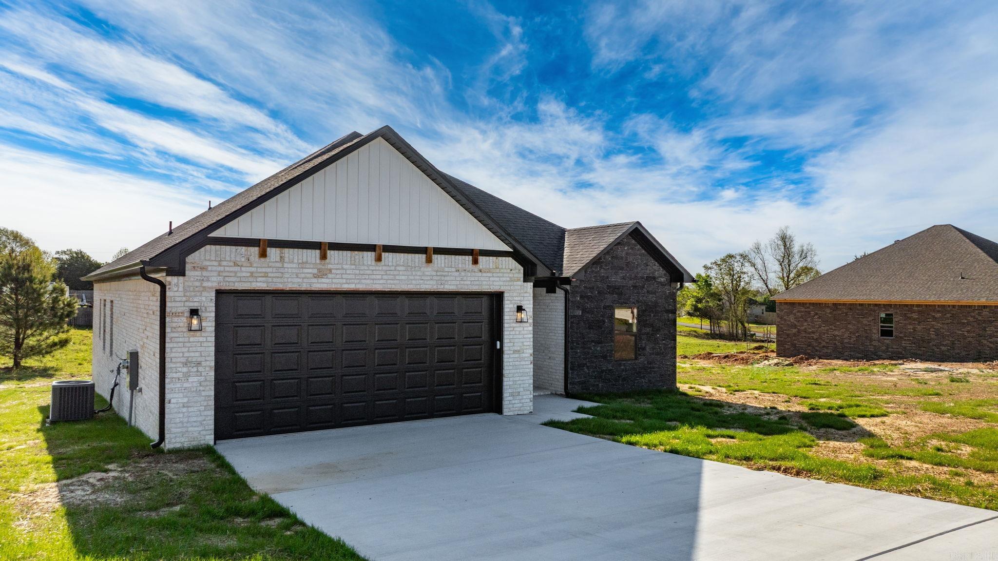 14 High Point Drive Greenbrier, AR 72058