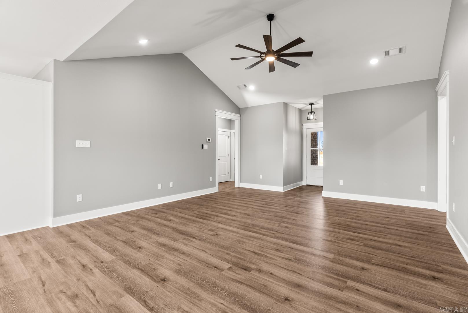 14 High Point Drive Greenbrier, AR 72058