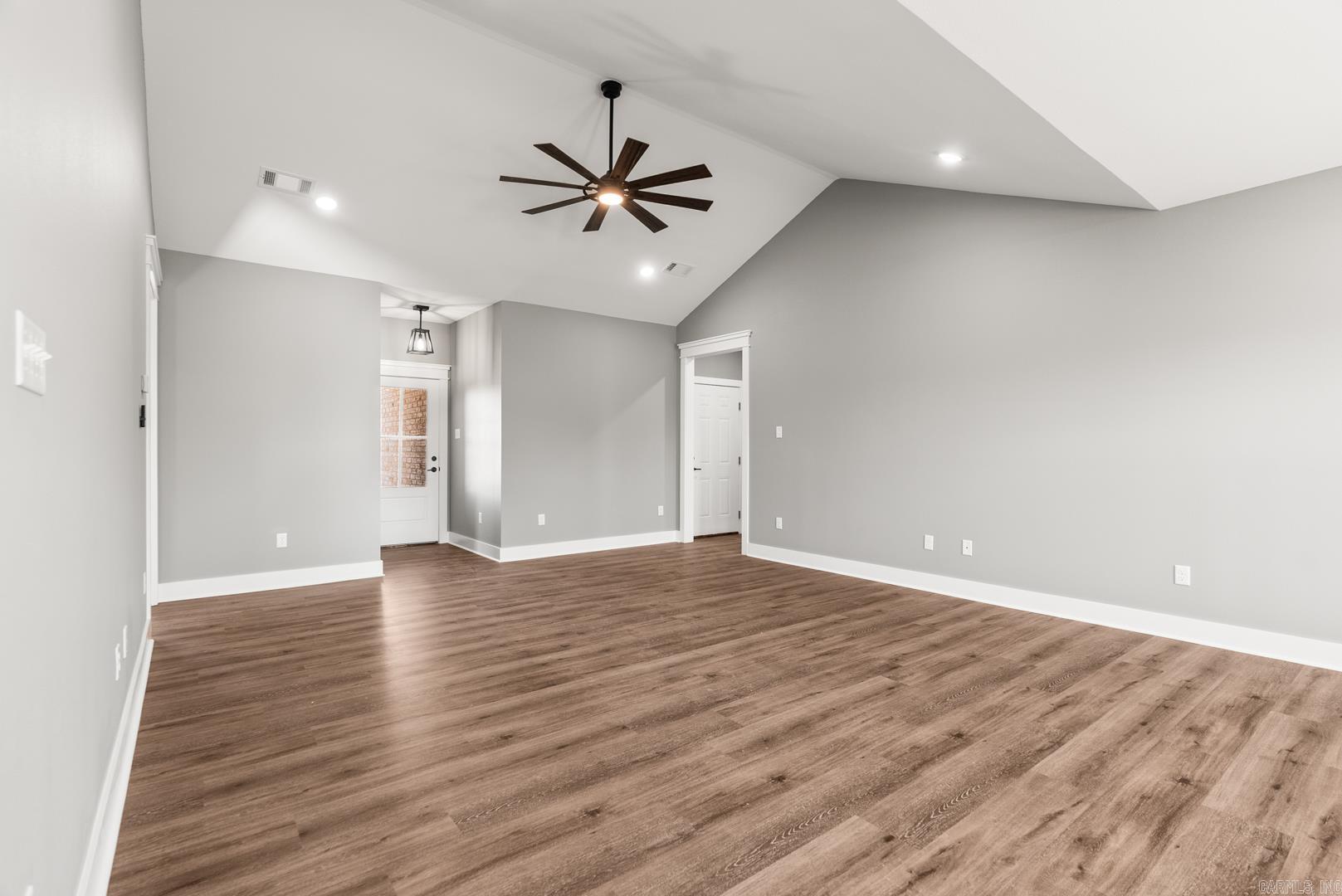 14 High Point Drive Greenbrier, AR 72058