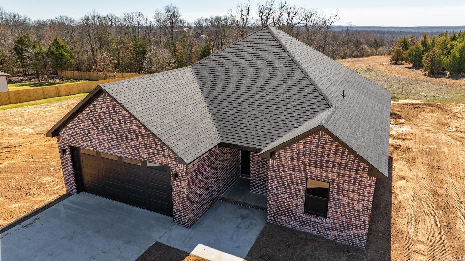 27 Summerlyn Place Drive Greenbrier, AR 72058