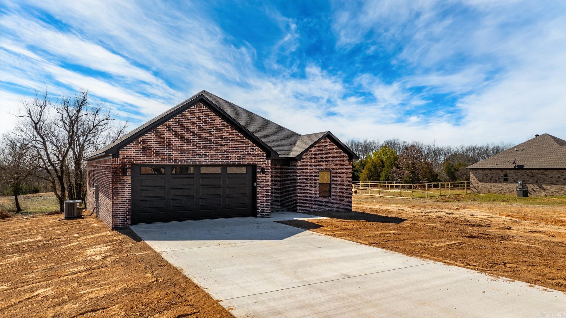 27 Summerlyn Place Drive Greenbrier, AR 72058