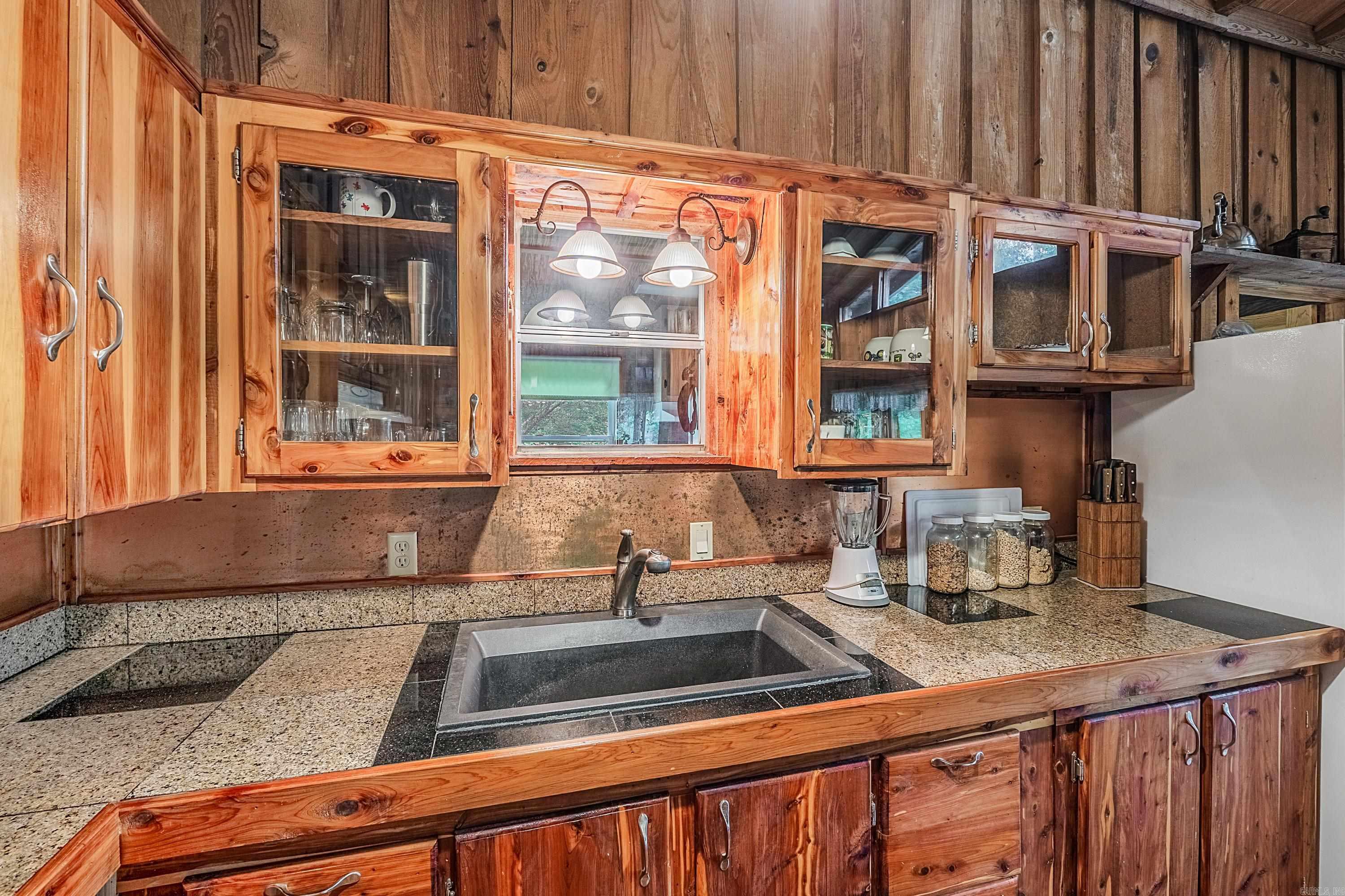 279  Candy  Clinton, AR