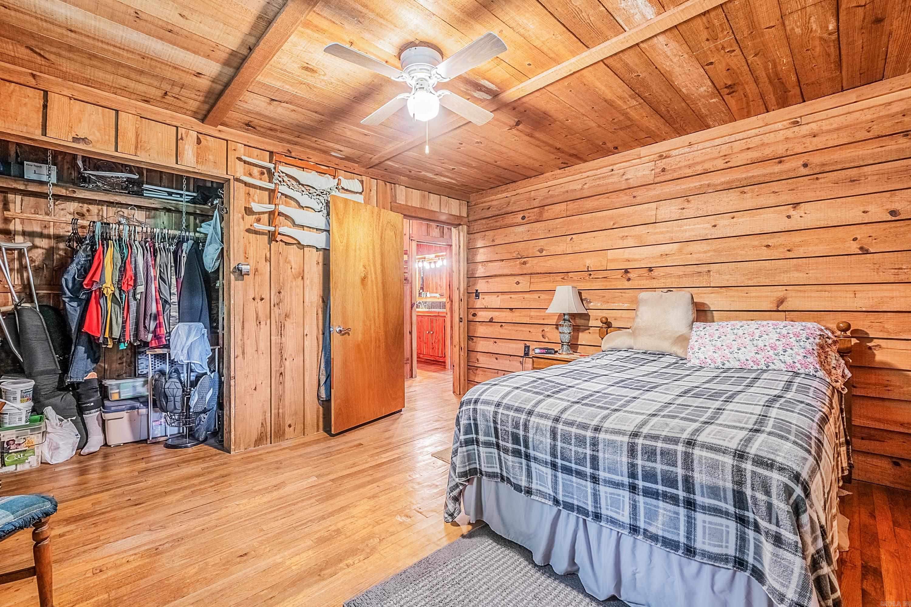 279  Candy  Clinton, AR