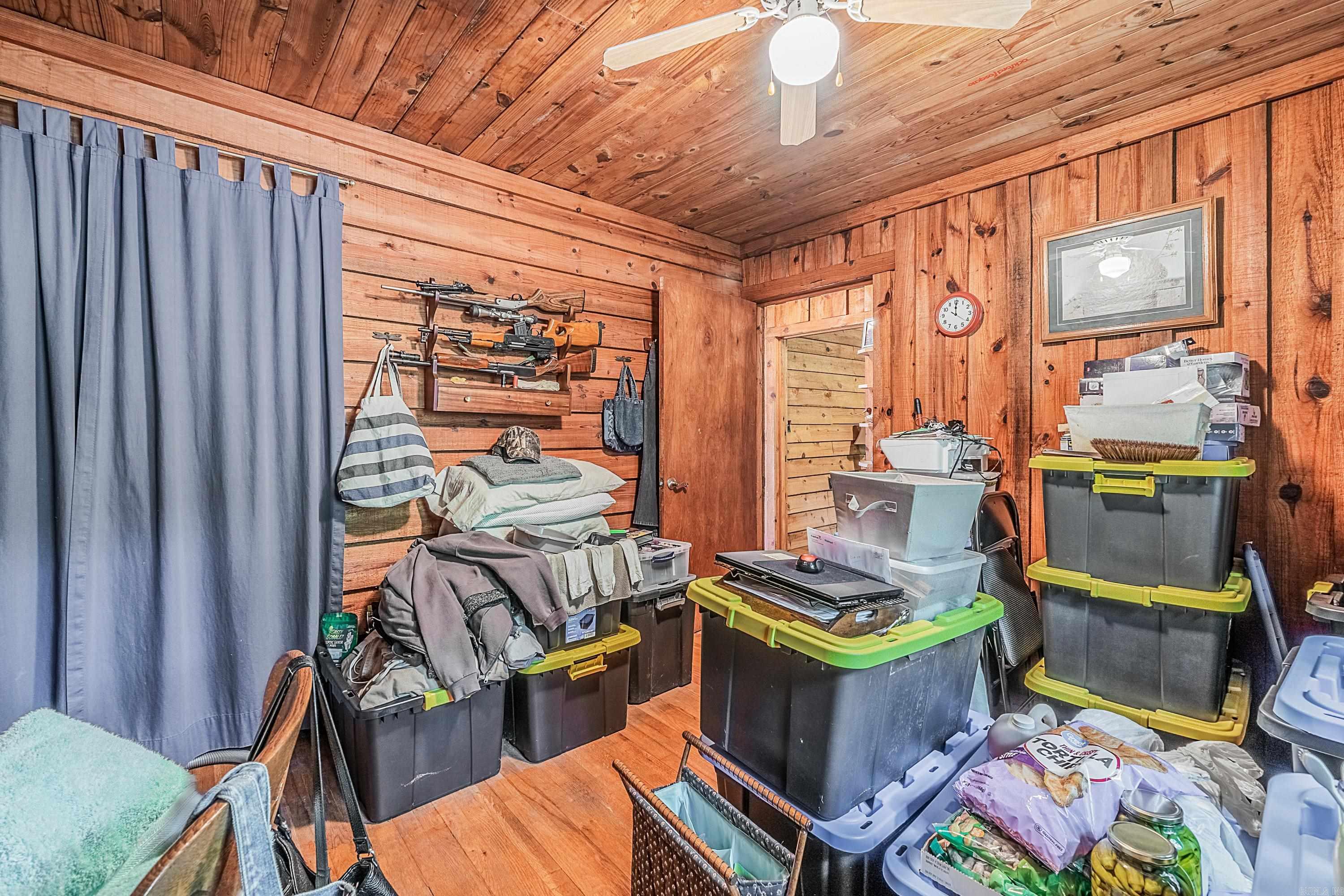 279  Candy  Clinton, AR