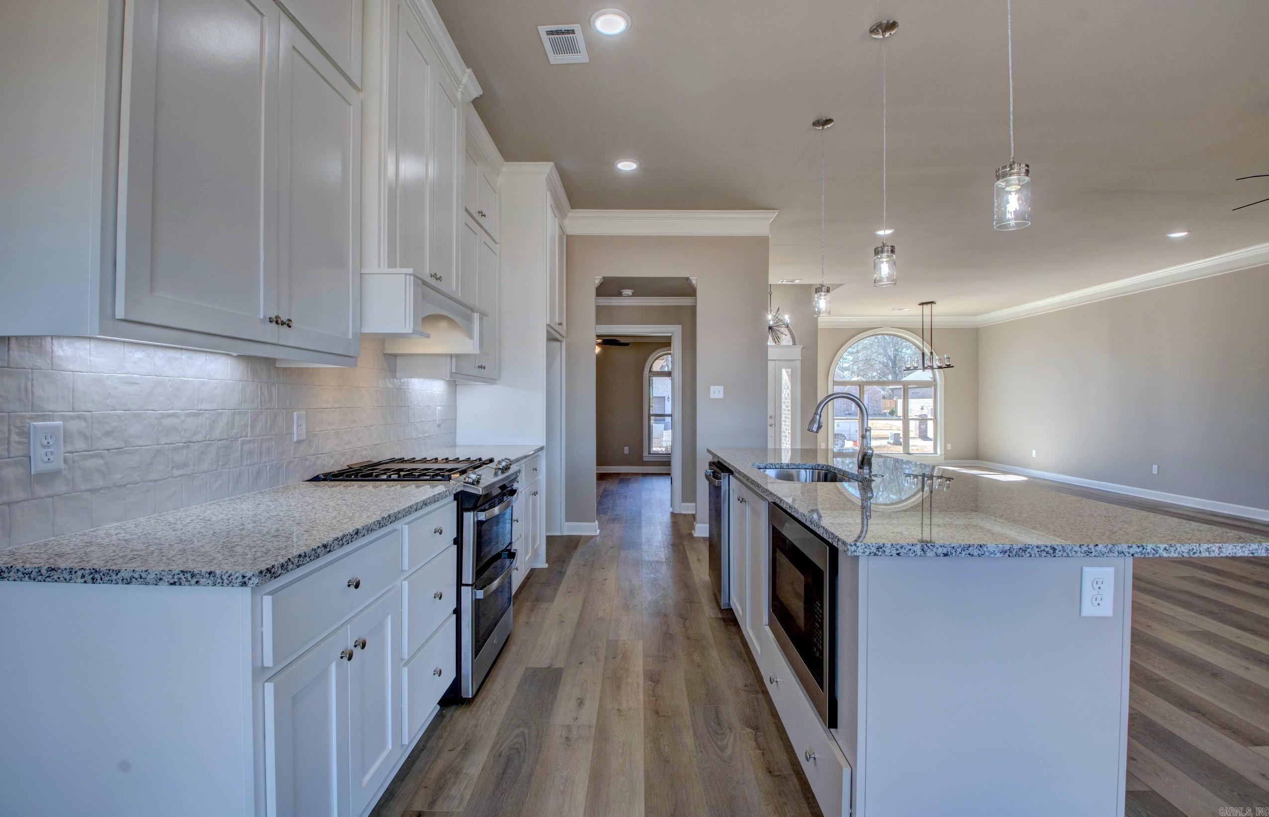 69 Lucia Lane Maumelle, AR 72113