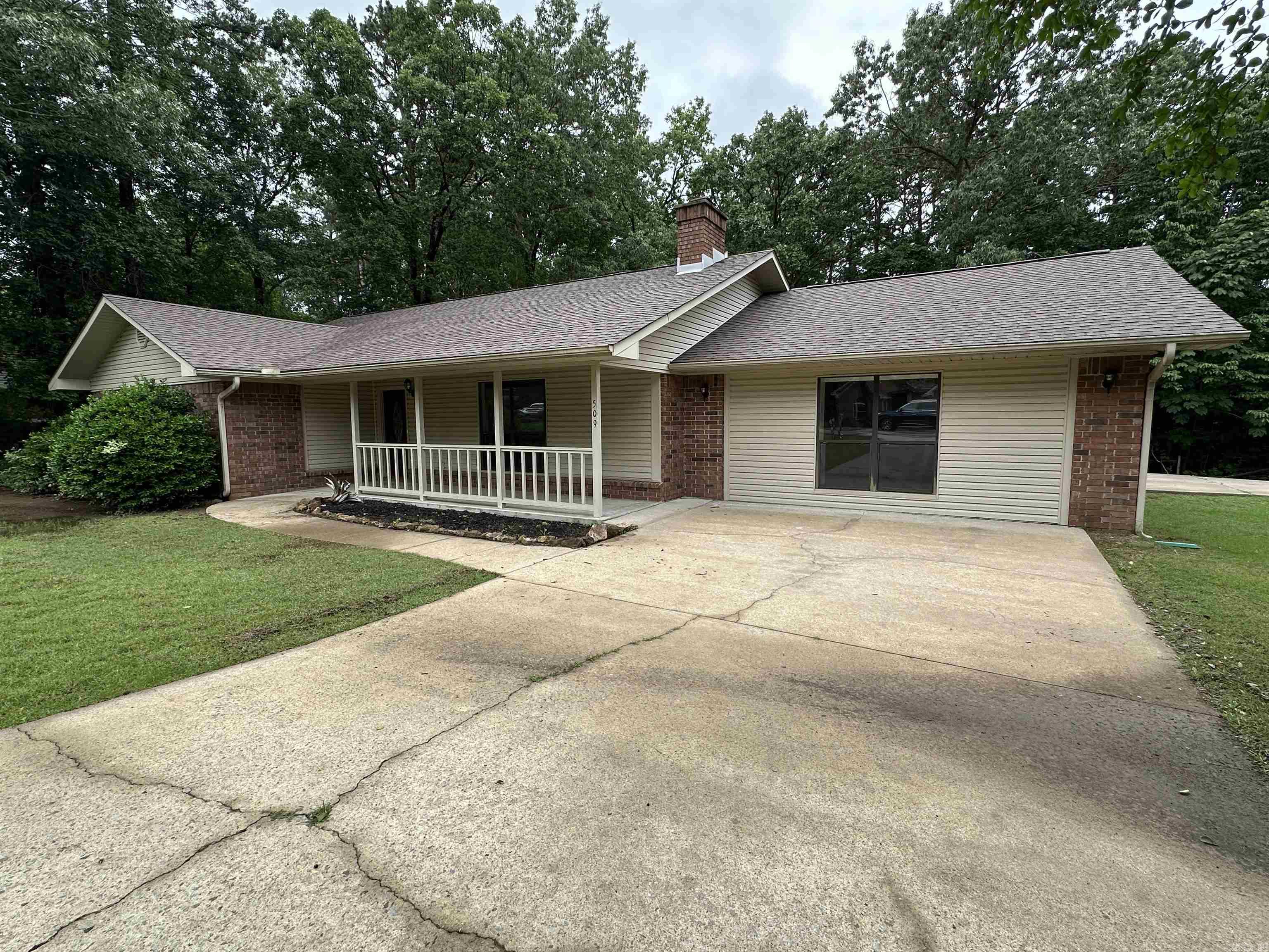 509 E Achoma  Heber Springs, AR
