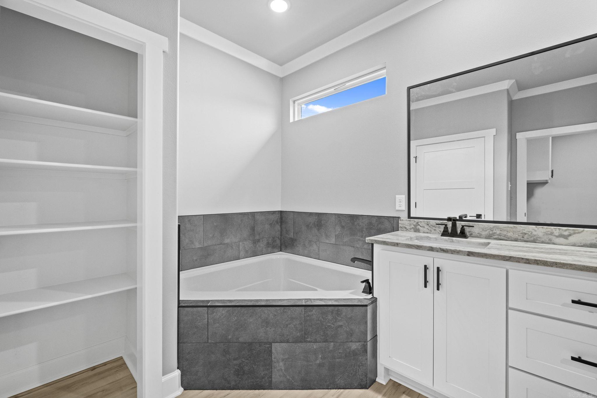 2316 Lakewood Circle Cabot, AR 72023
