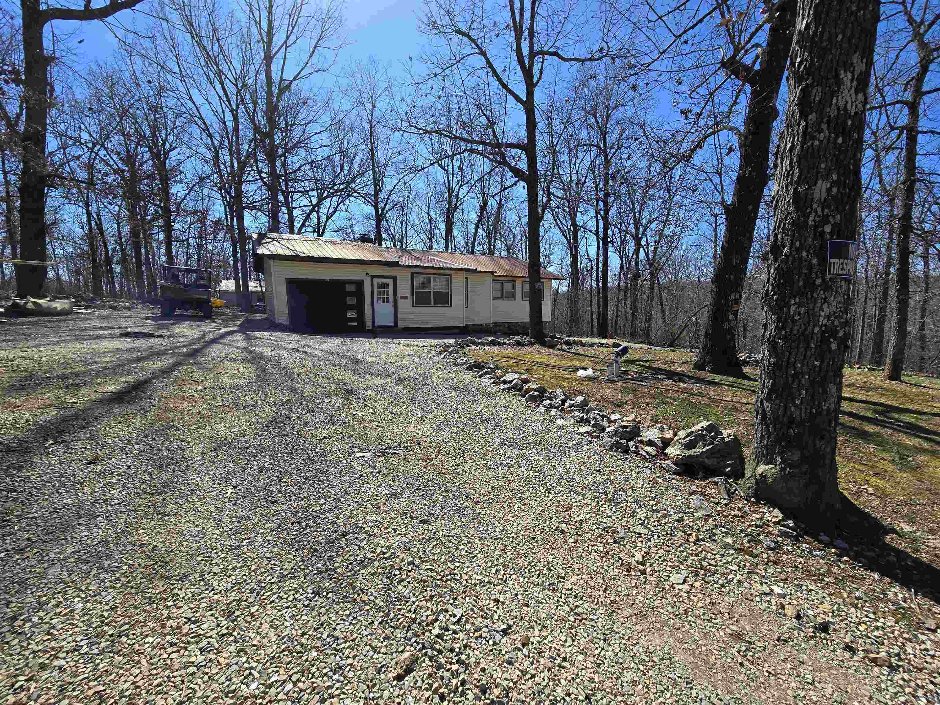 129  Frontier  Ozark Acres, AR
