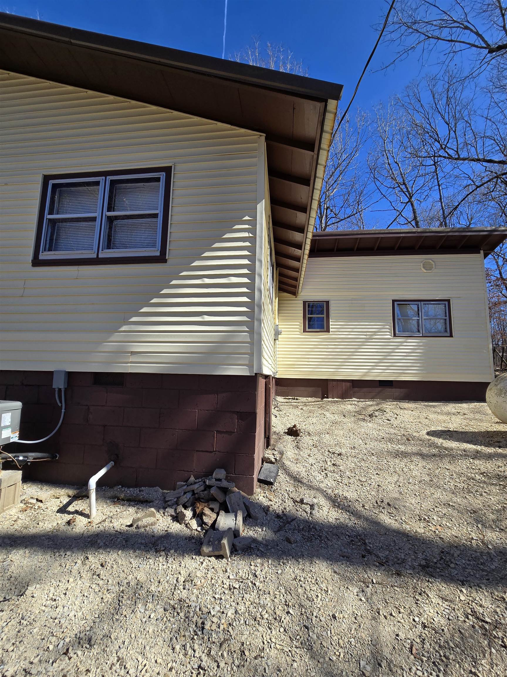 129  Frontier  Ozark Acres, AR