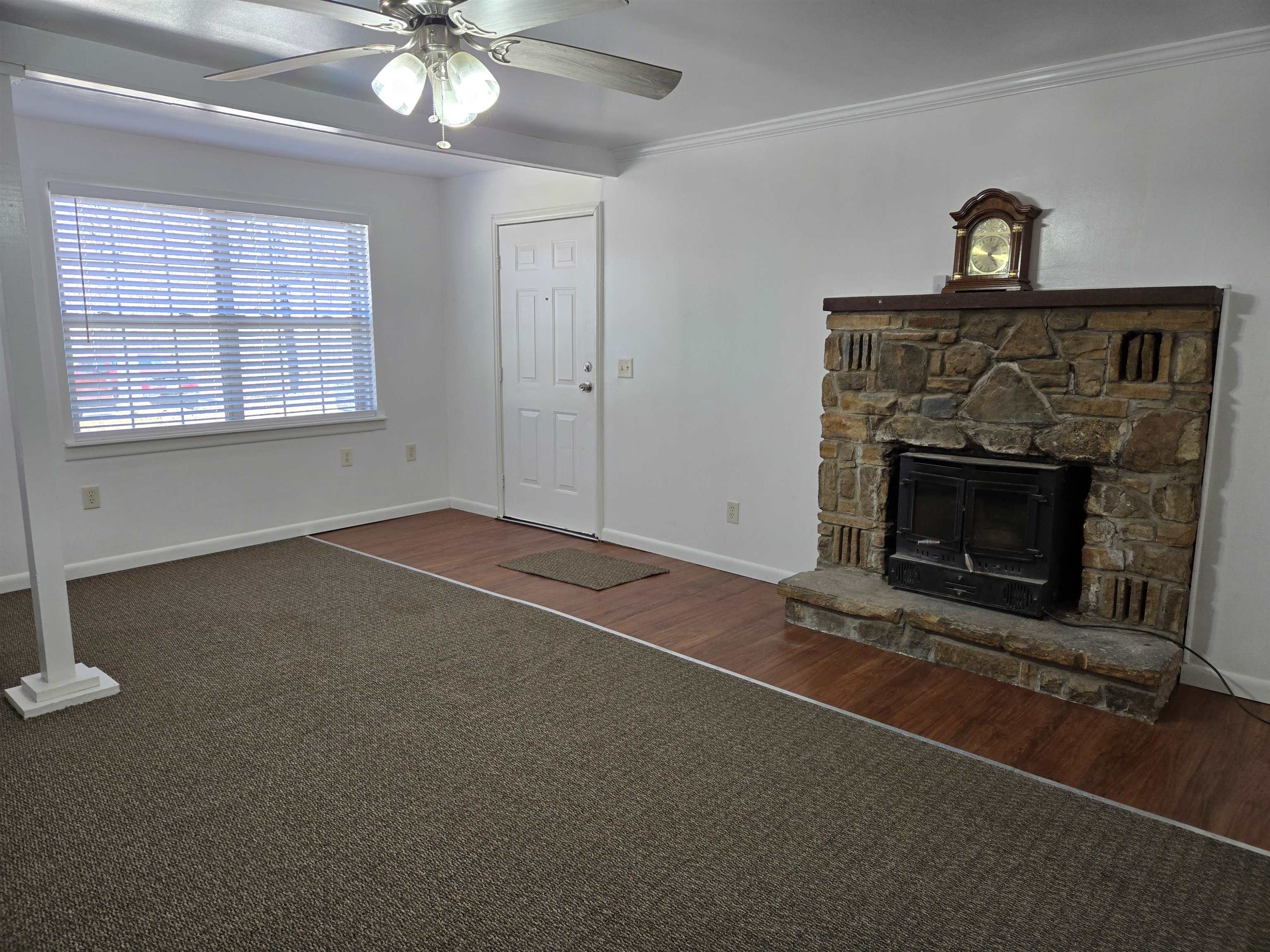 129  Frontier  Ozark Acres, AR