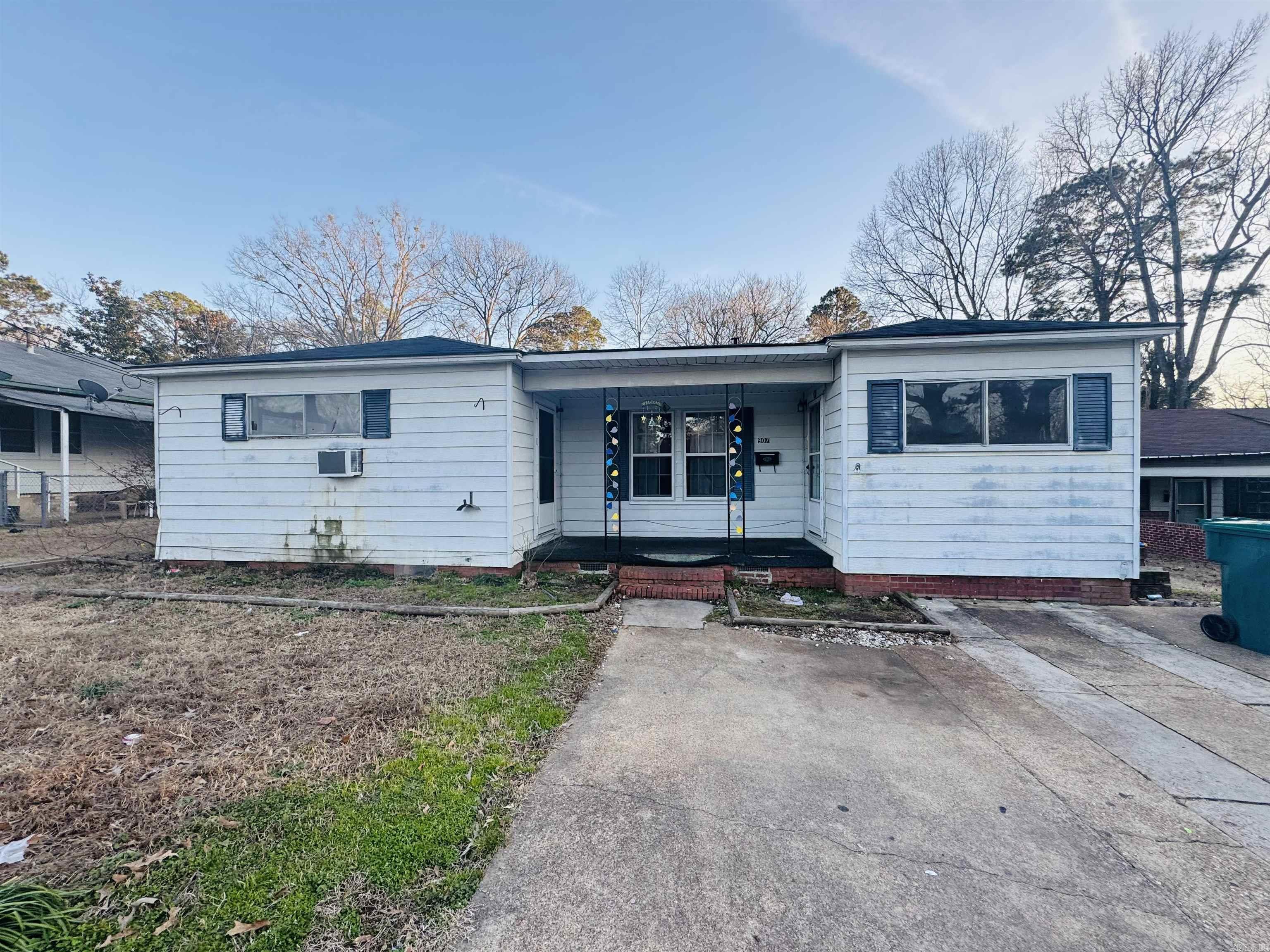 907 W Calhoun  Magnolia, AR