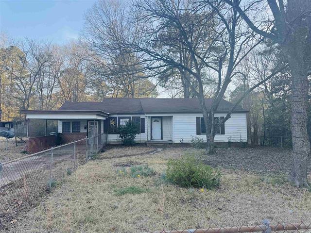 913 W Calhoun  Magnolia, AR
