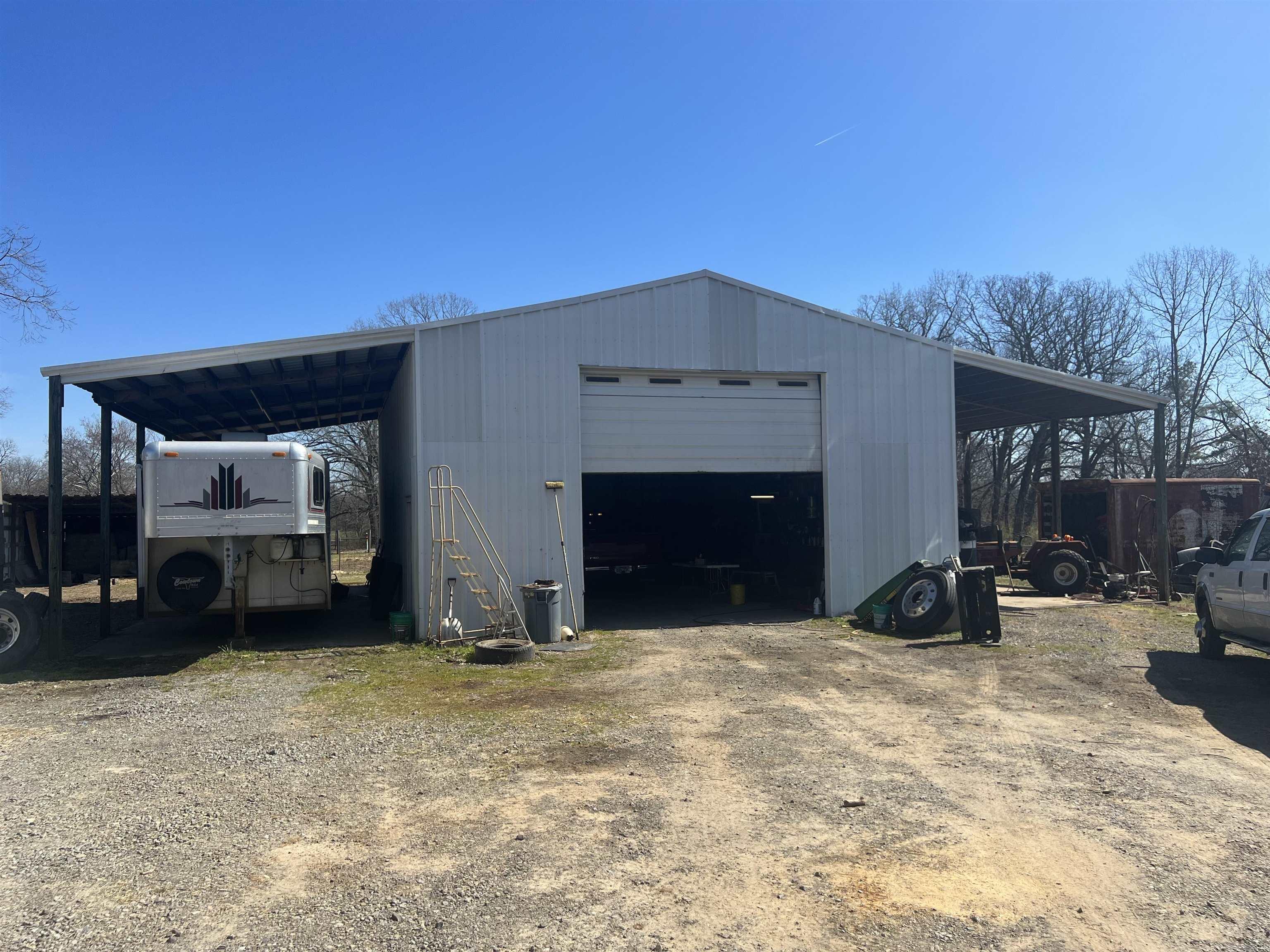 2209  Old Military  Jacksonville, AR