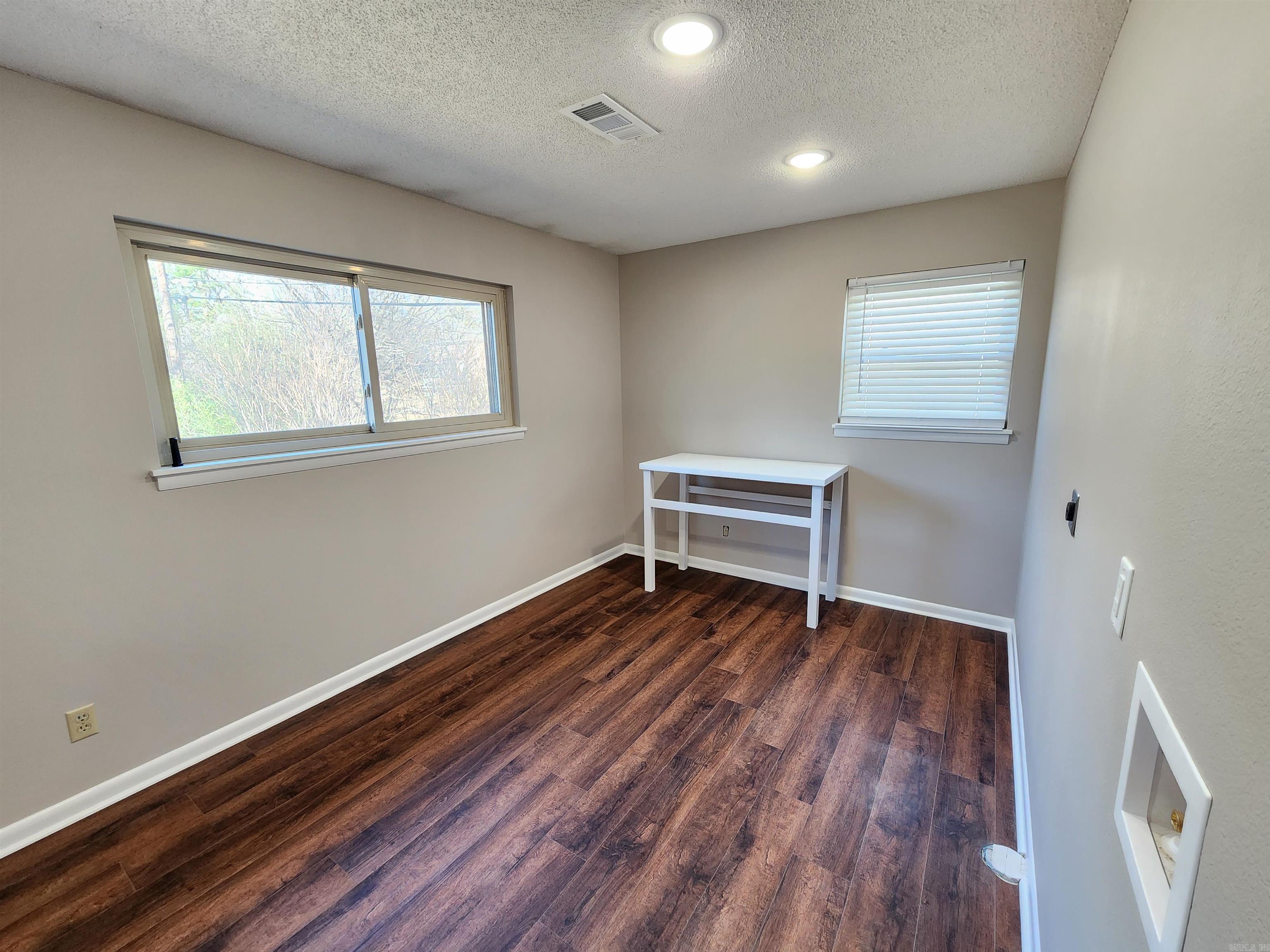 3 Desoto Circle North Little Rock, AR 72116