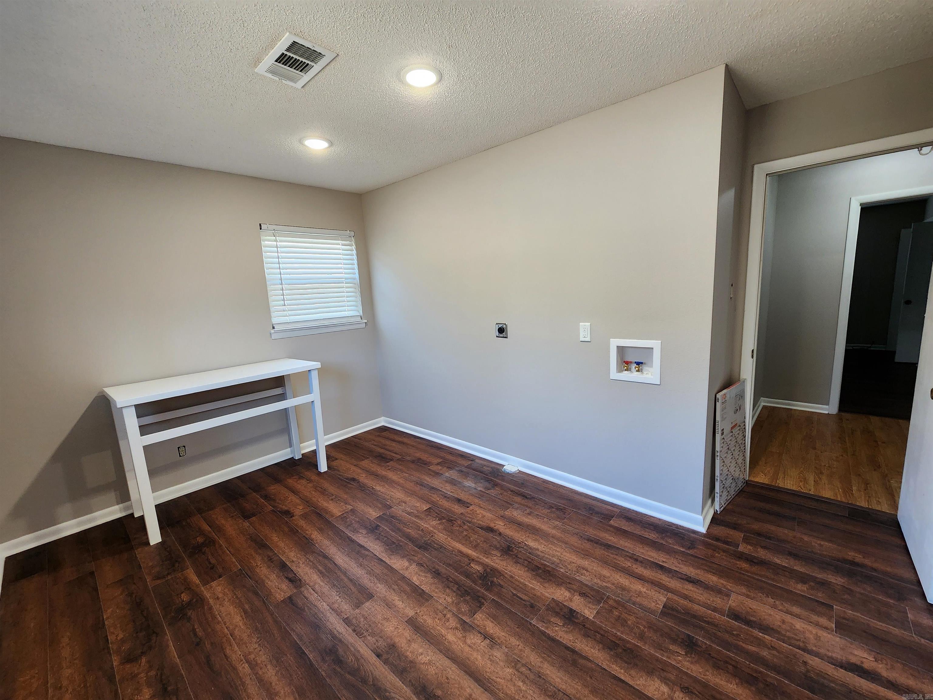 3 Desoto Circle North Little Rock, AR 72116