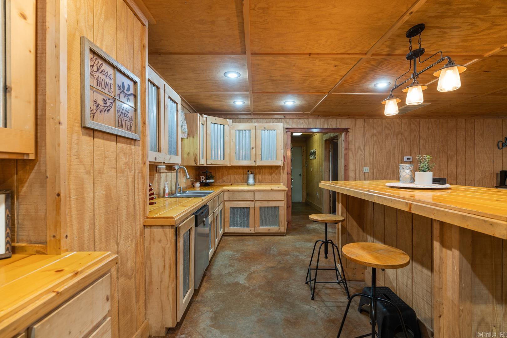 53  Lake Bennett Rd  Quitman, AR