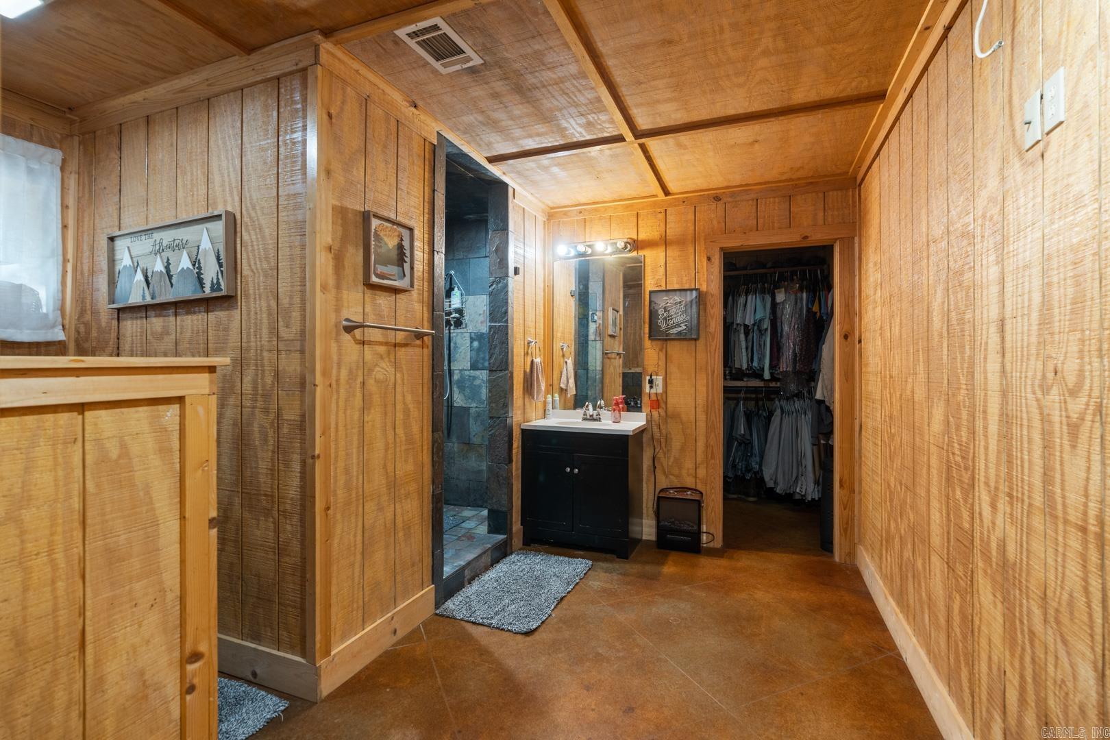 53  Lake Bennett Rd  Quitman, AR