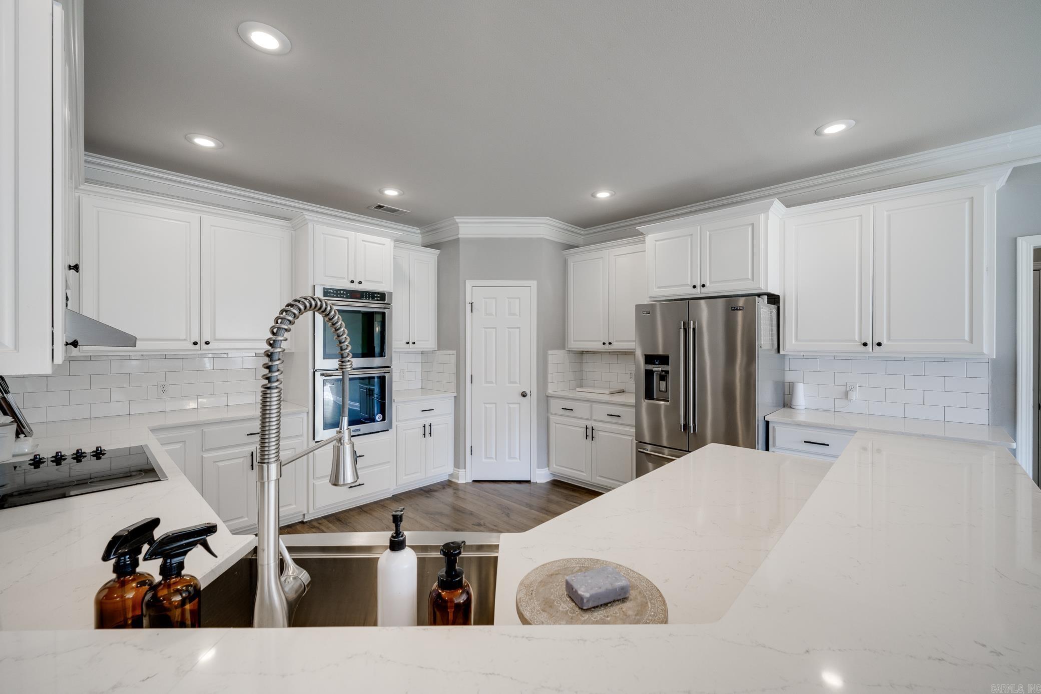 10  Hickory  Greenbrier, AR