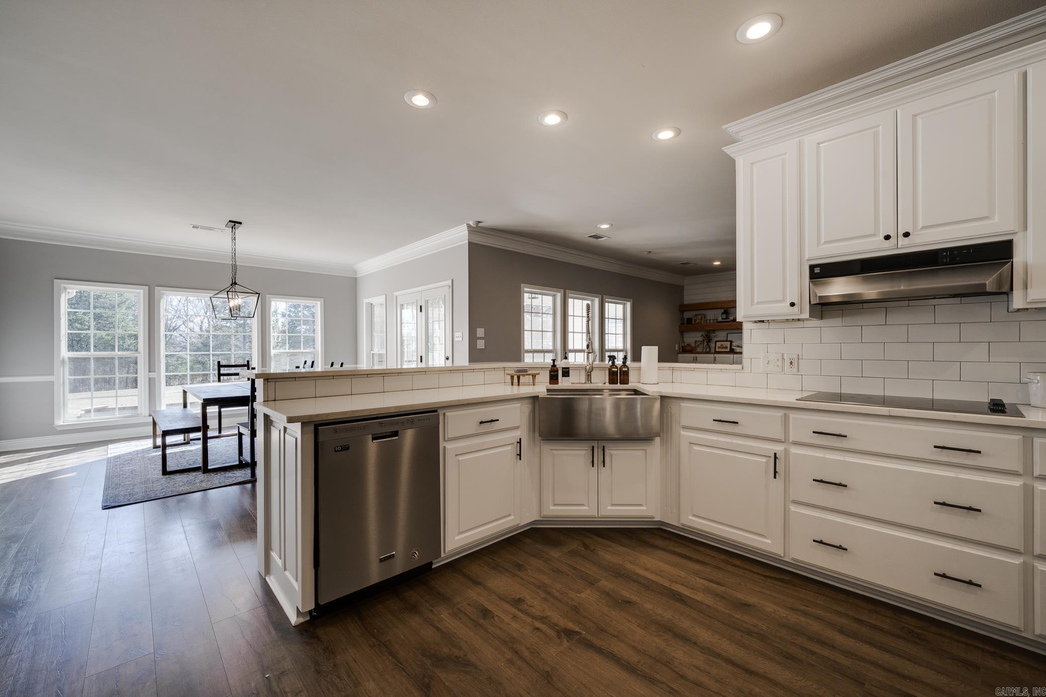10  Hickory  Greenbrier, AR