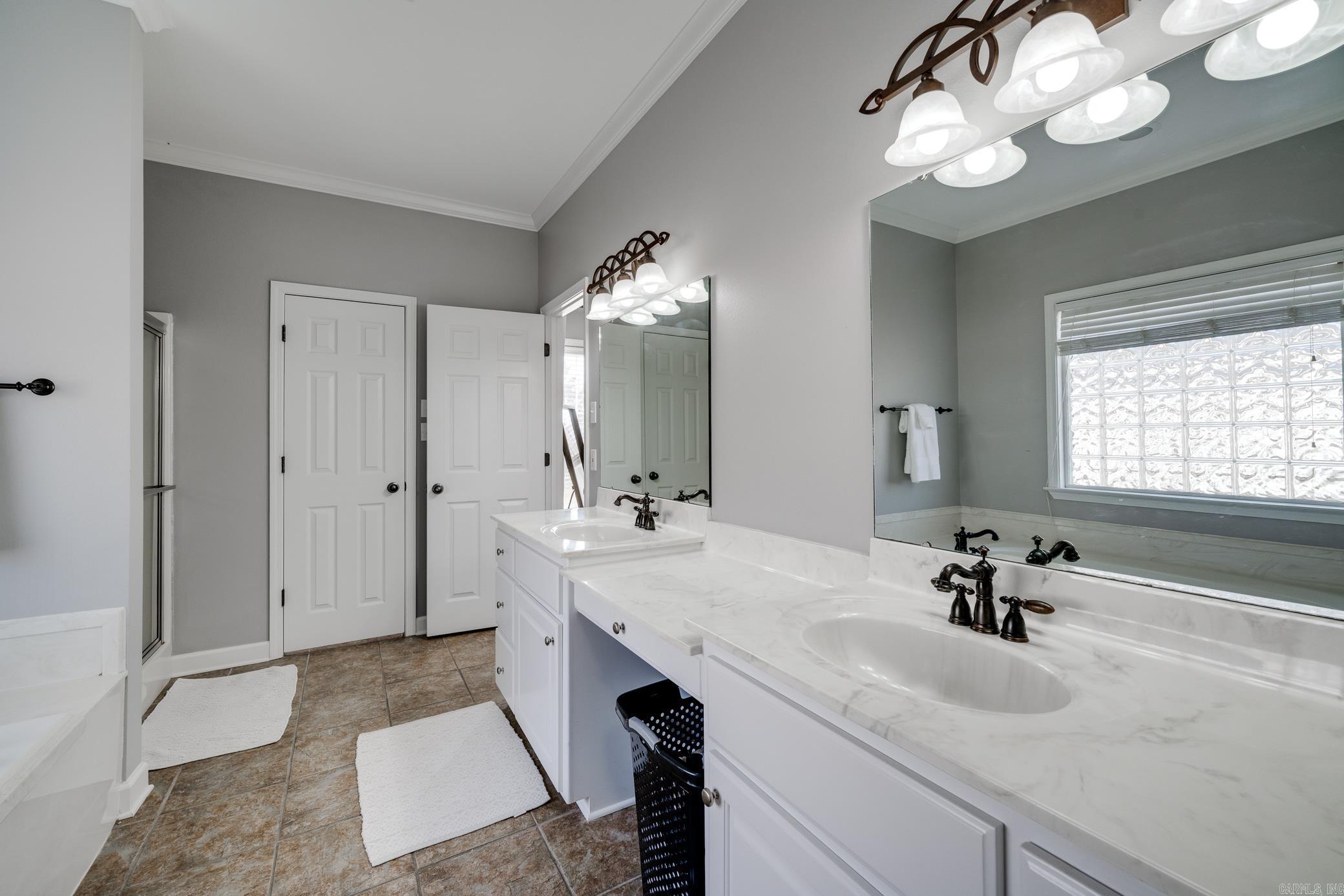 10  Hickory  Greenbrier, AR
