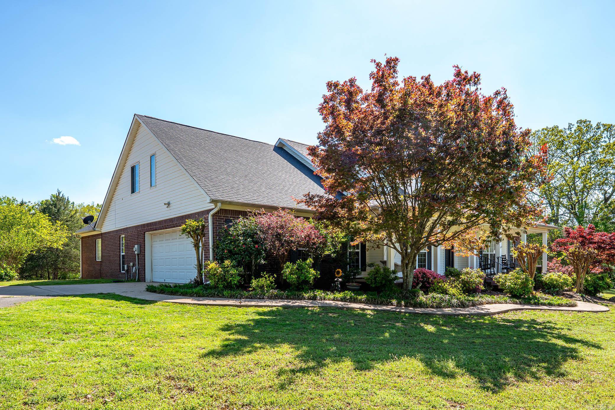 10  Hickory  Greenbrier, AR