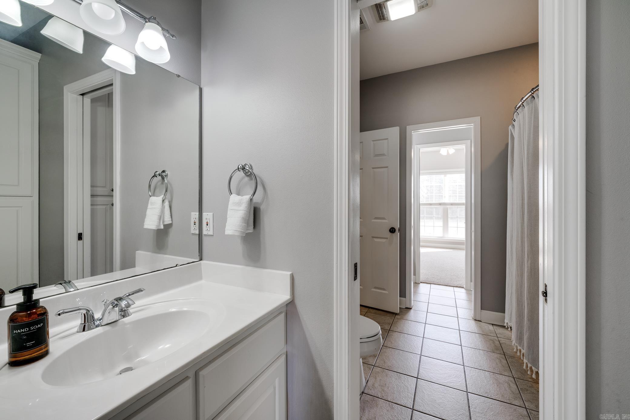 10  Hickory  Greenbrier, AR
