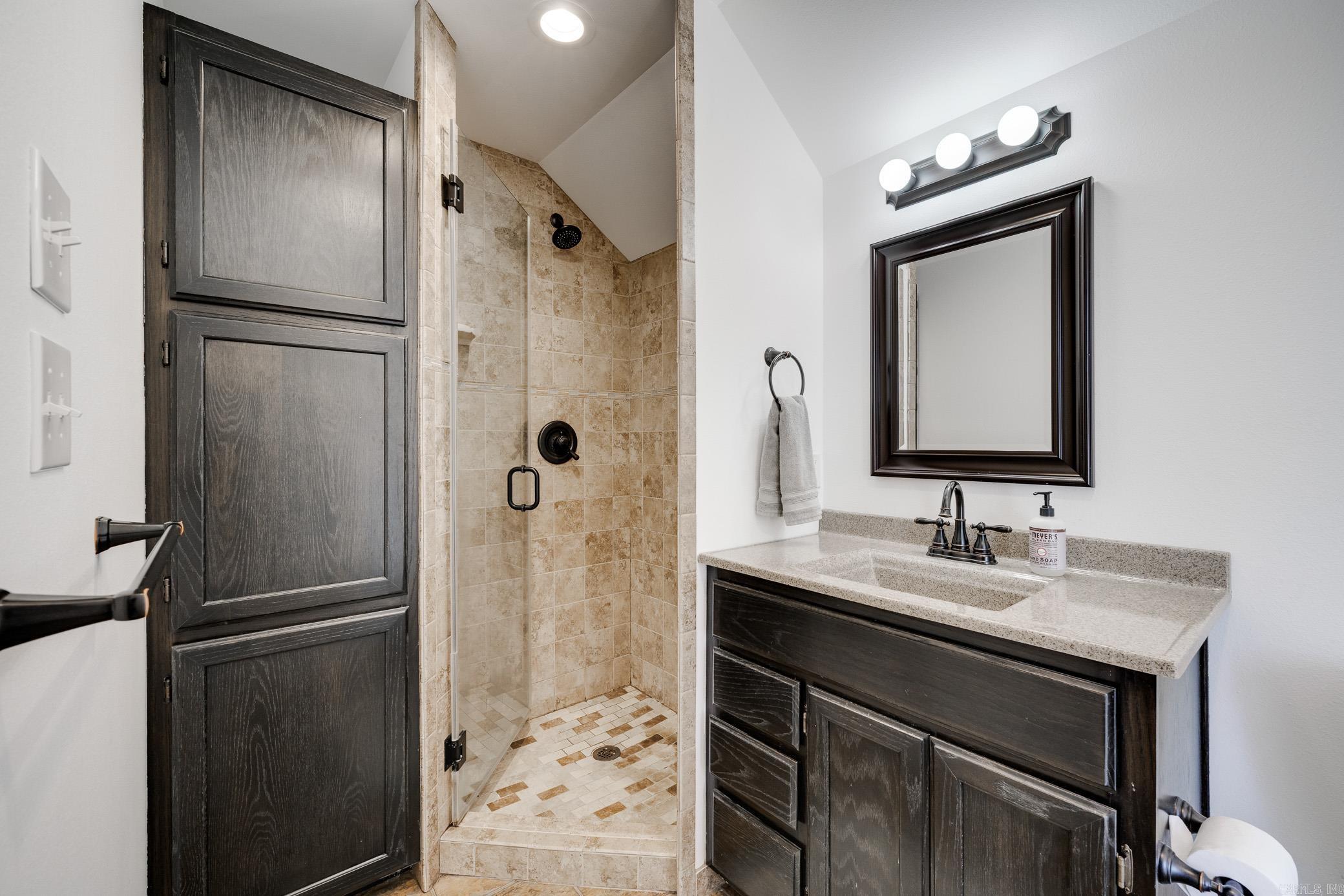 10  Hickory  Greenbrier, AR