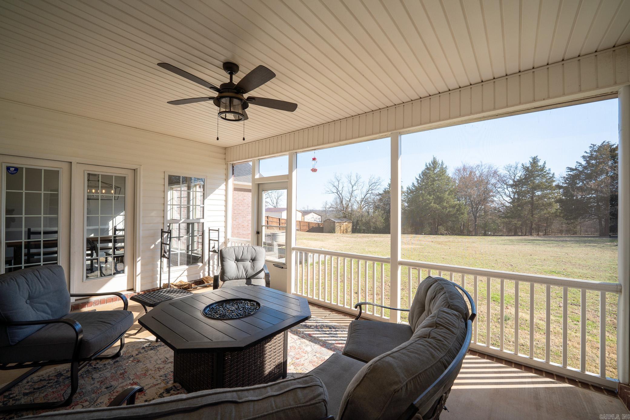 10  Hickory  Greenbrier, AR