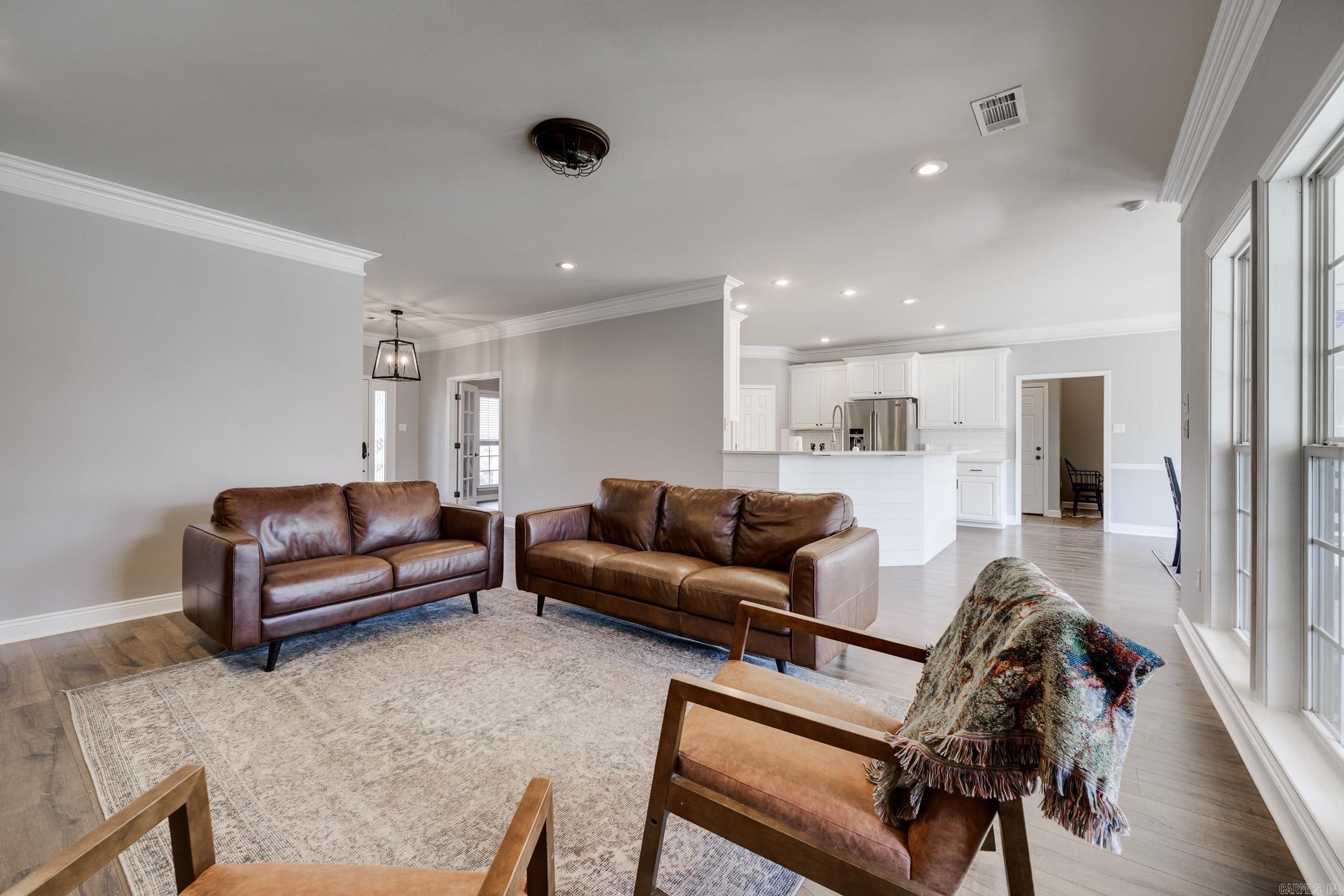 10  Hickory  Greenbrier, AR