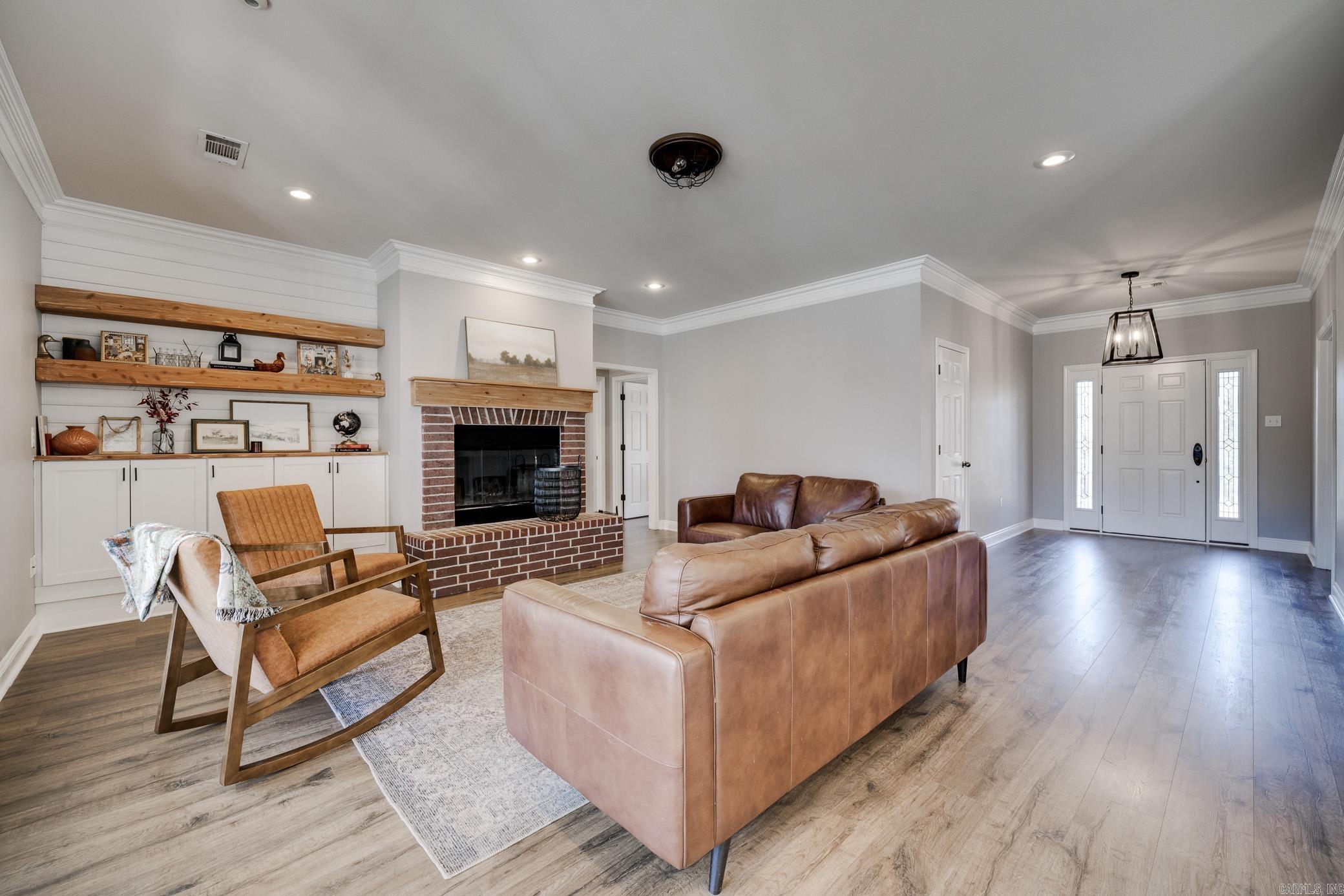 10  Hickory  Greenbrier, AR