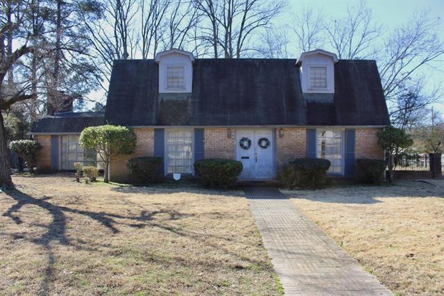 2300  Forest Knoll  Pine Bluff, AR