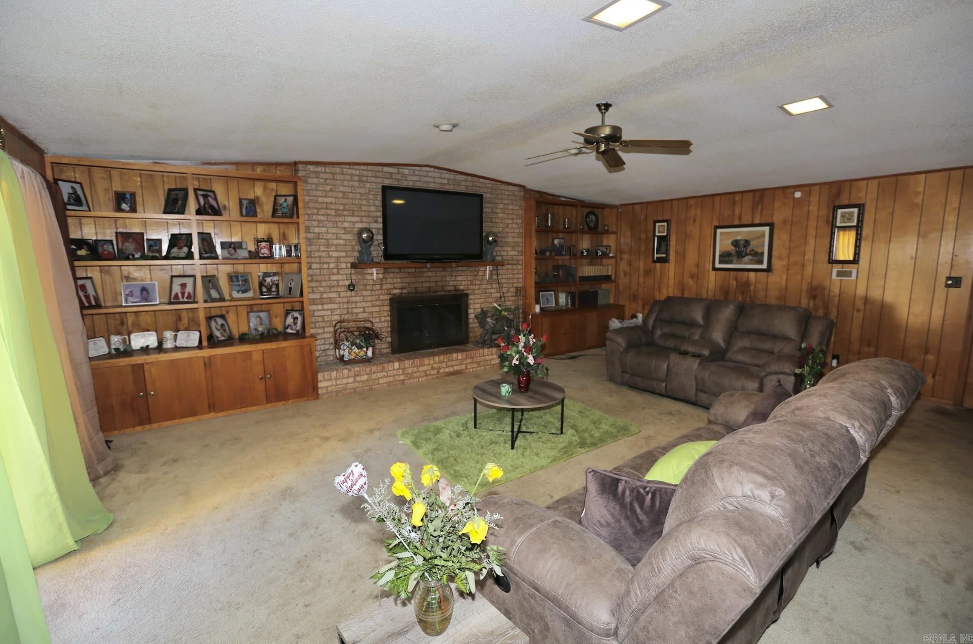 2300  Forest Knoll  Pine Bluff, AR