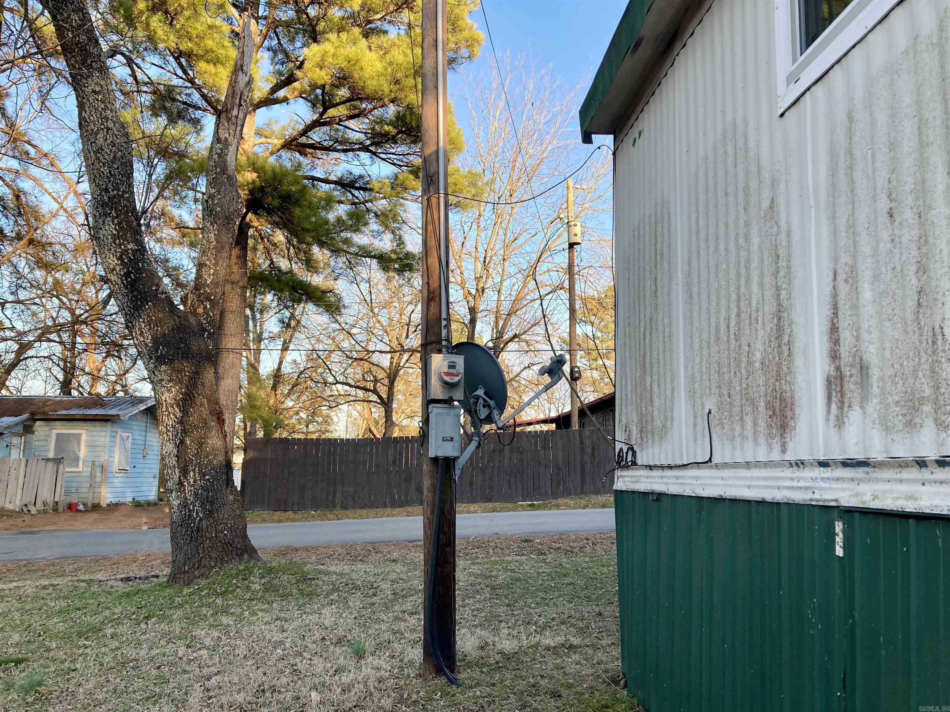 558  Main & Poplar St  Clinton, AR
