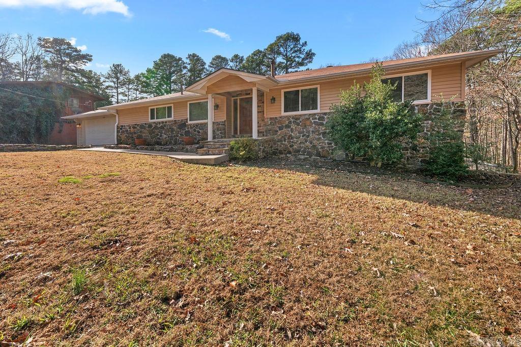 107 Hillside Dr Fairfield Bay, AR 72088