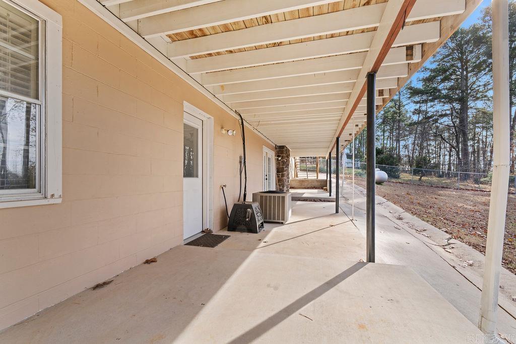 107 Hillside Dr Fairfield Bay, AR 72088
