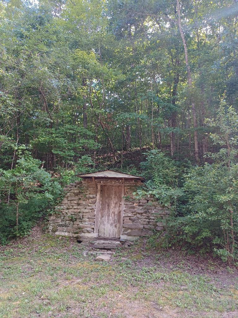 546  Jenkins  Clinton, AR