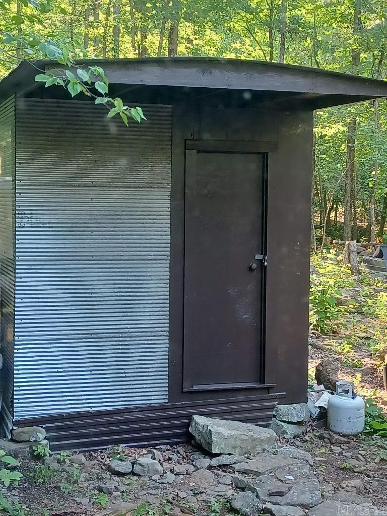 546  Jenkins  Clinton, AR