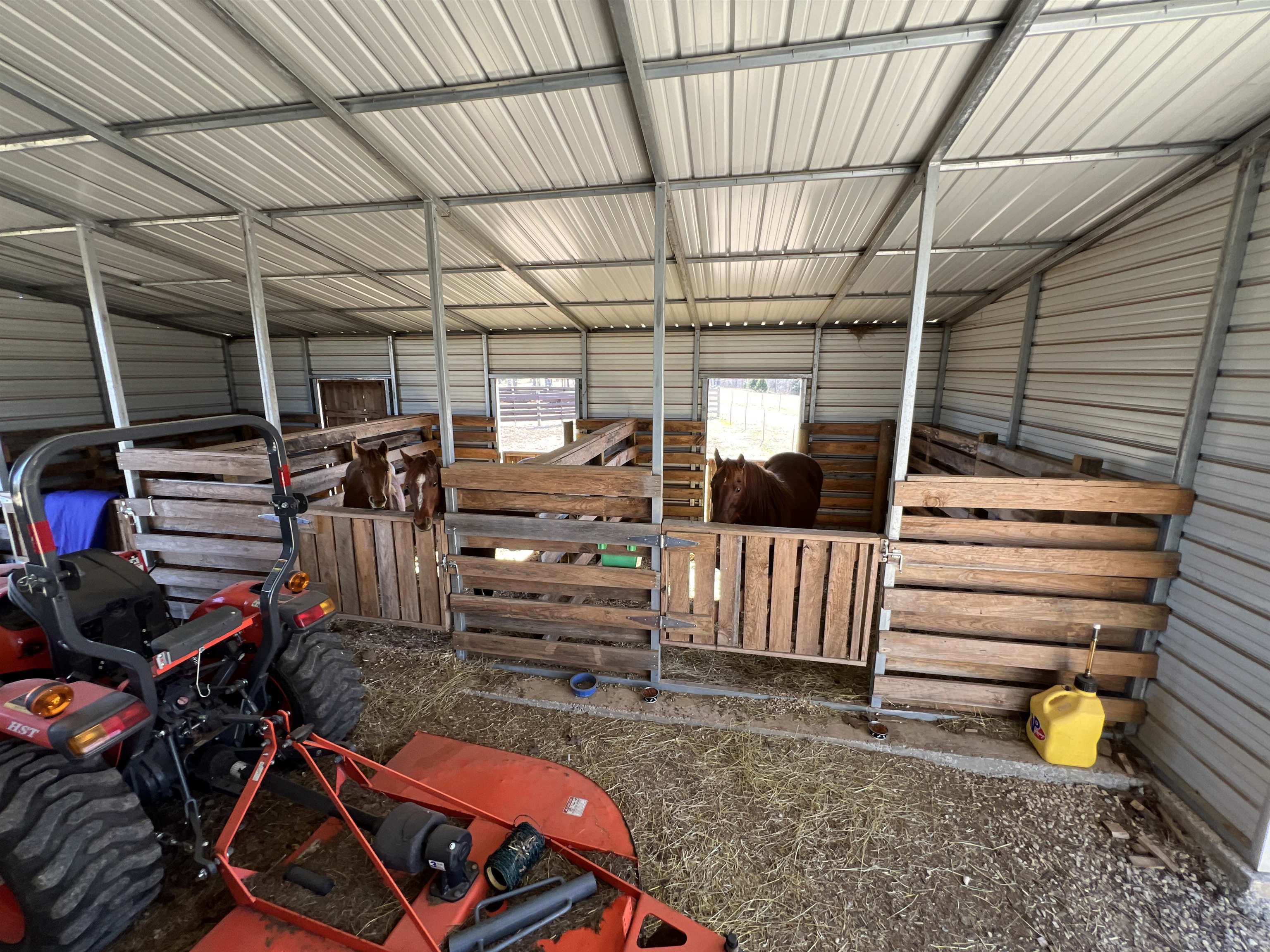 5048  HWY 289 North  Ash Flat, AR