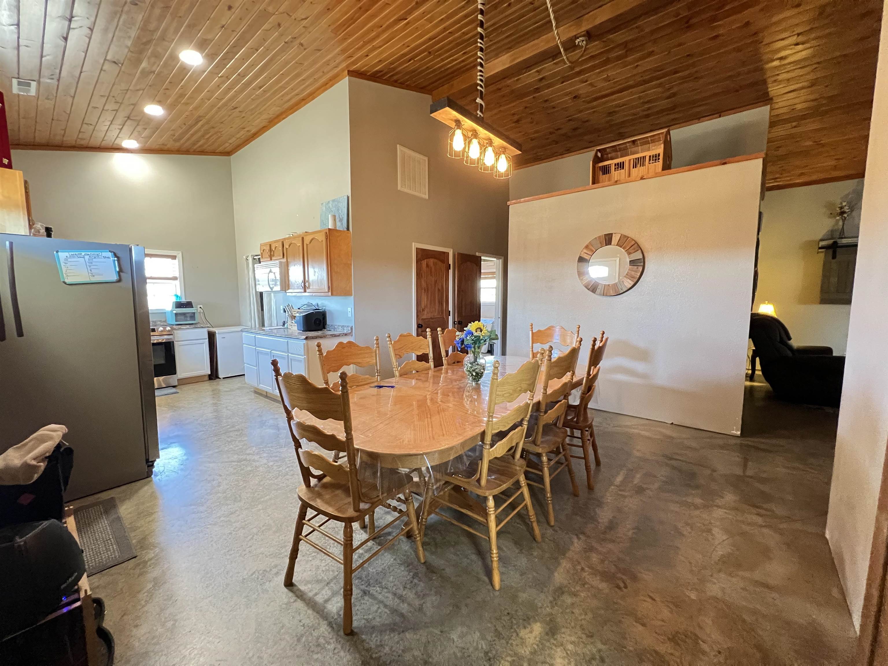 5048  HWY 289 North  Ash Flat, AR