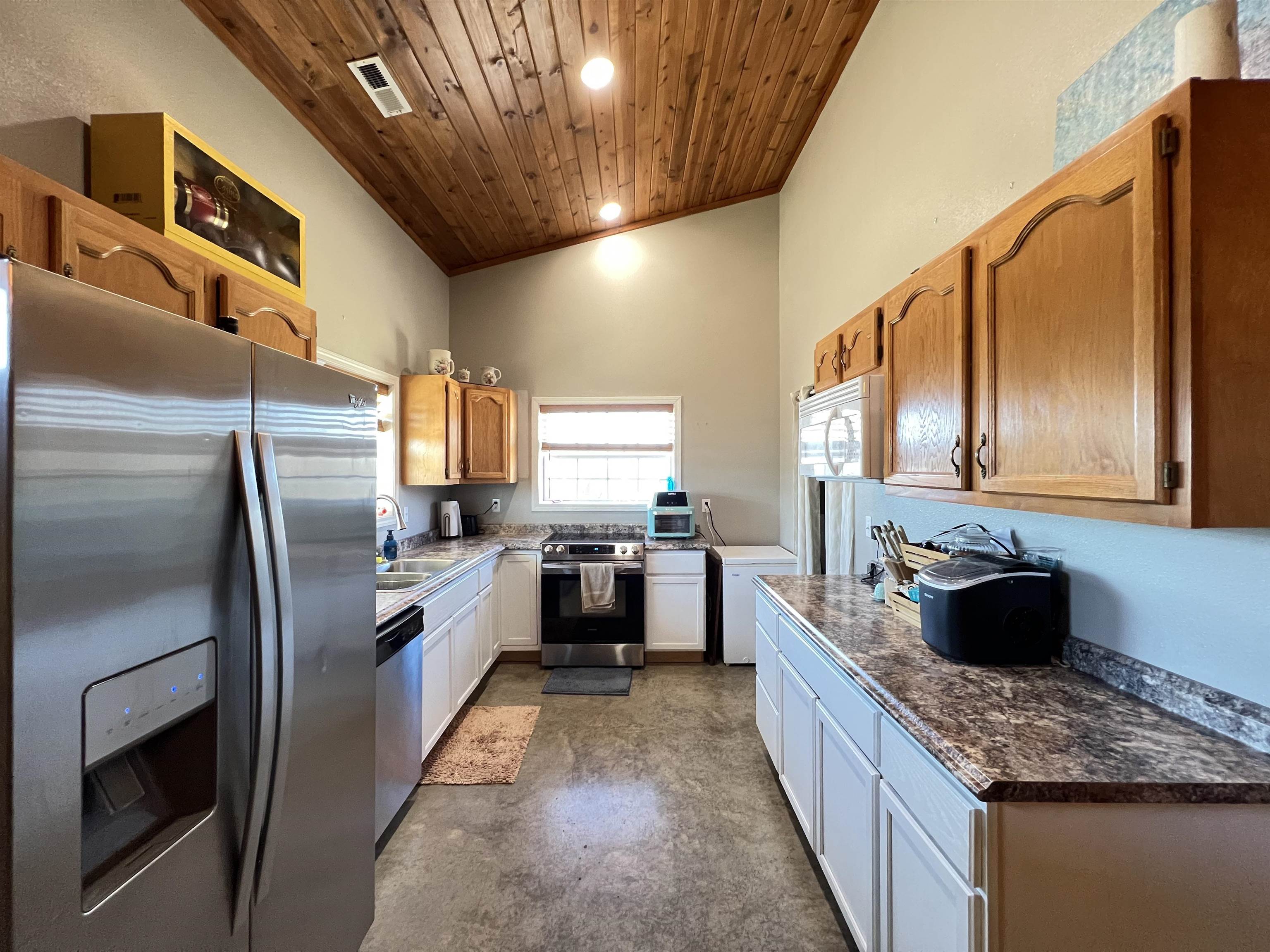 5048  HWY 289 North  Ash Flat, AR