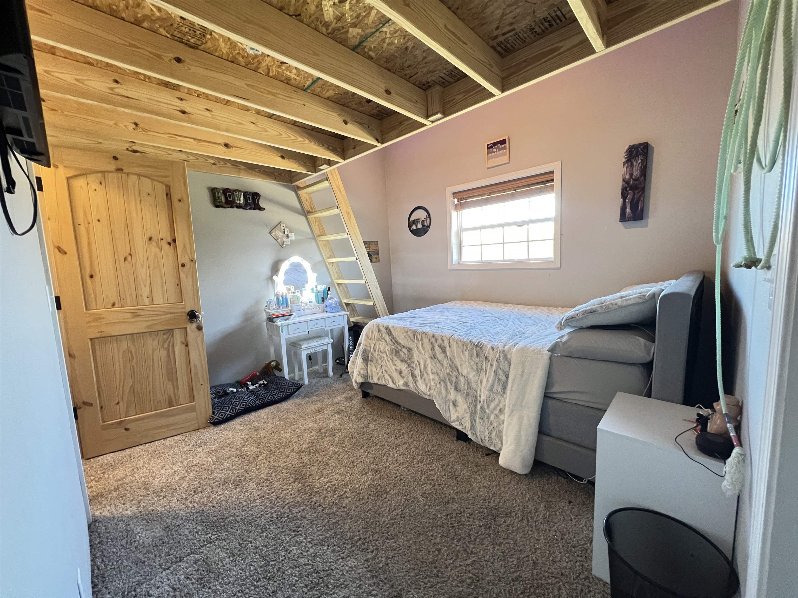5048  HWY 289 North  Ash Flat, AR