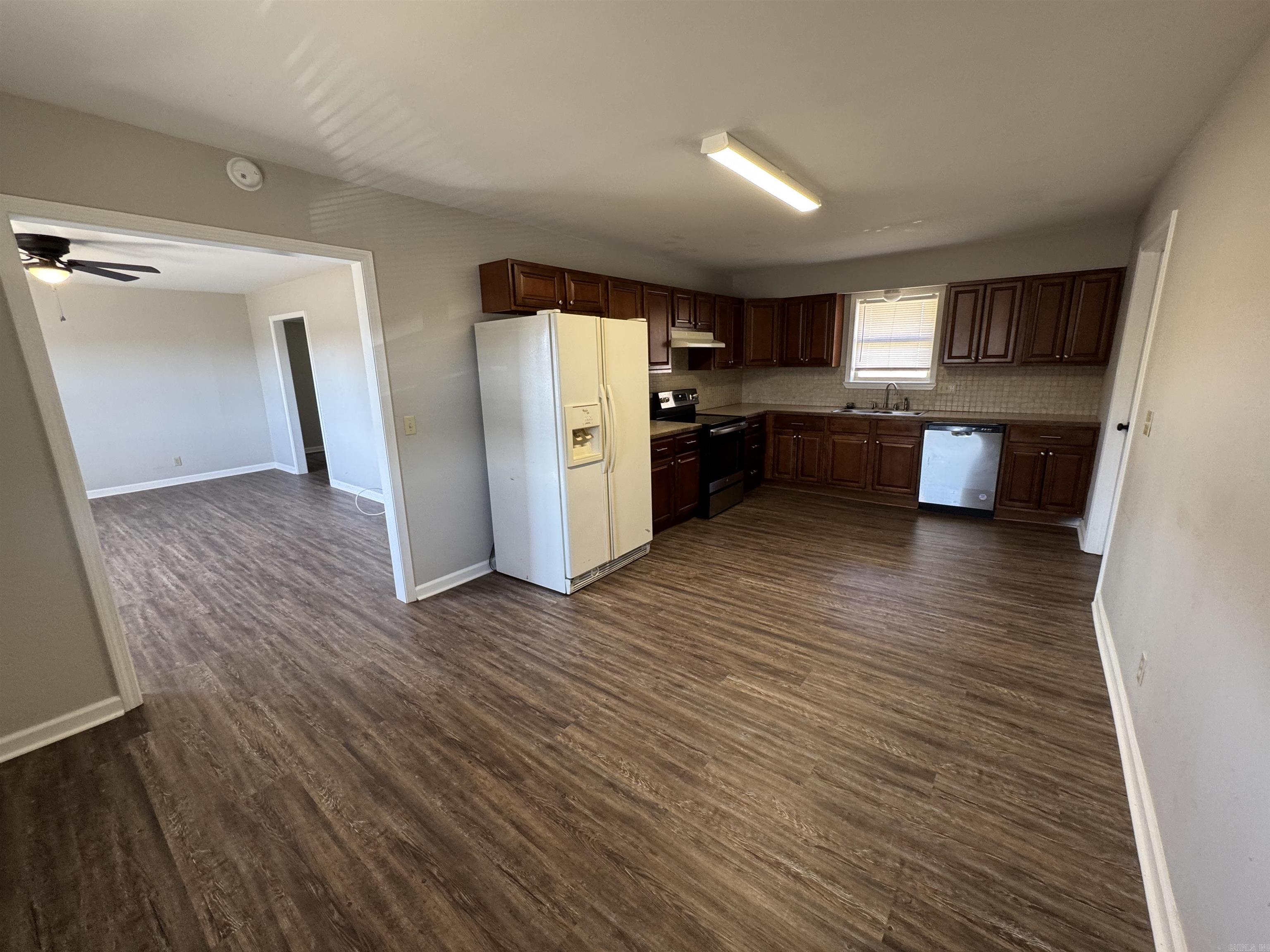 1104 W Main  Heber Springs, AR