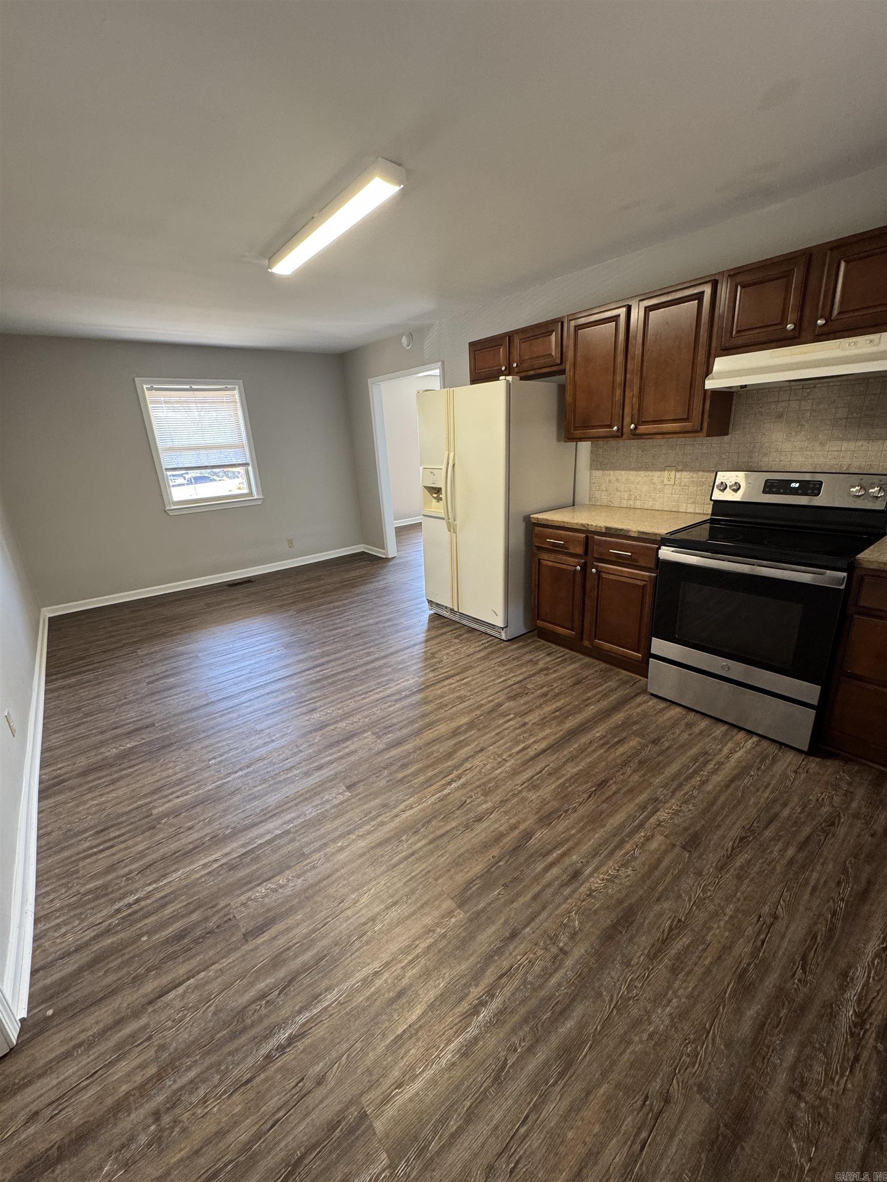 1104 W Main  Heber Springs, AR