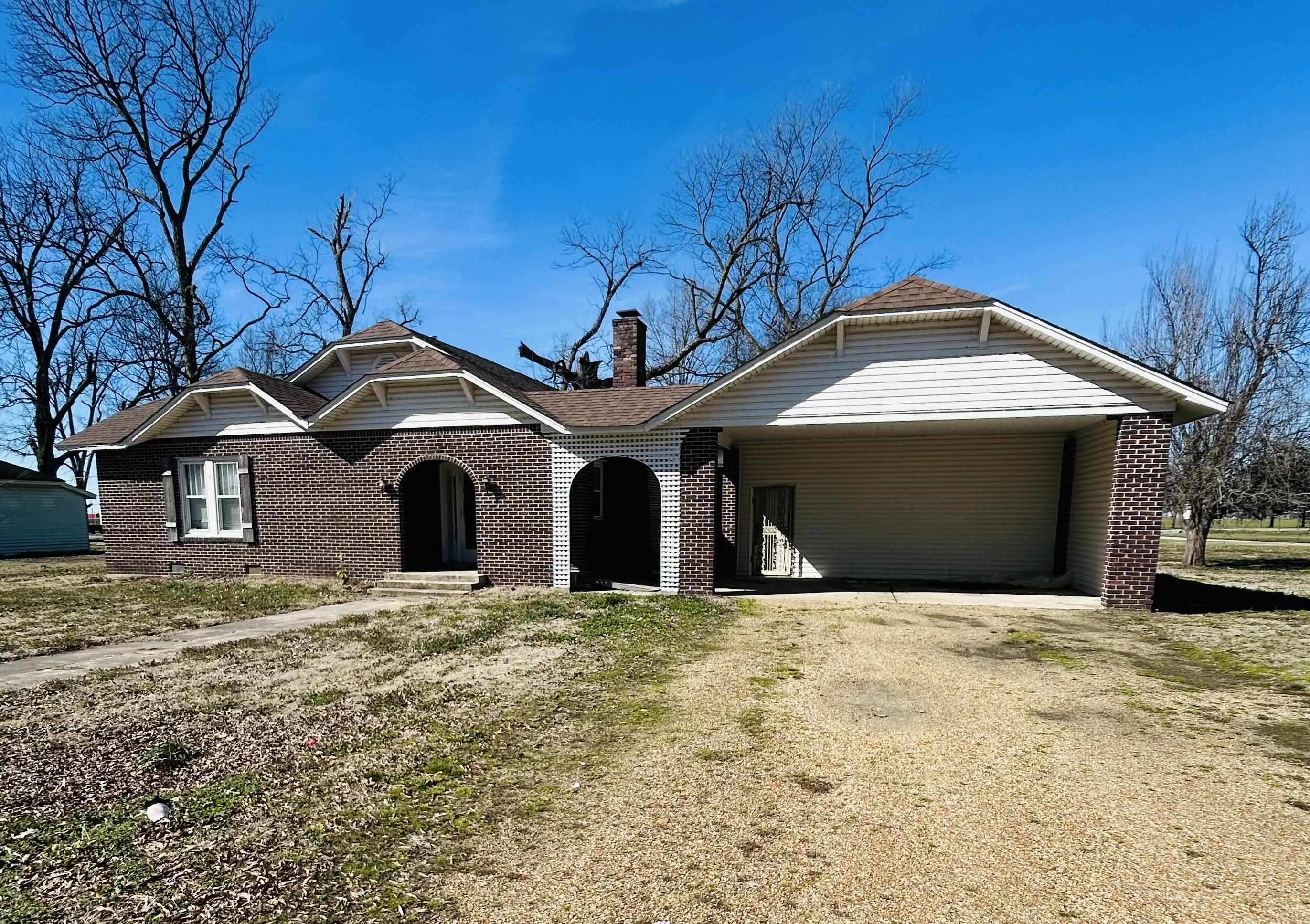 249 S Main  Tyronza, AR