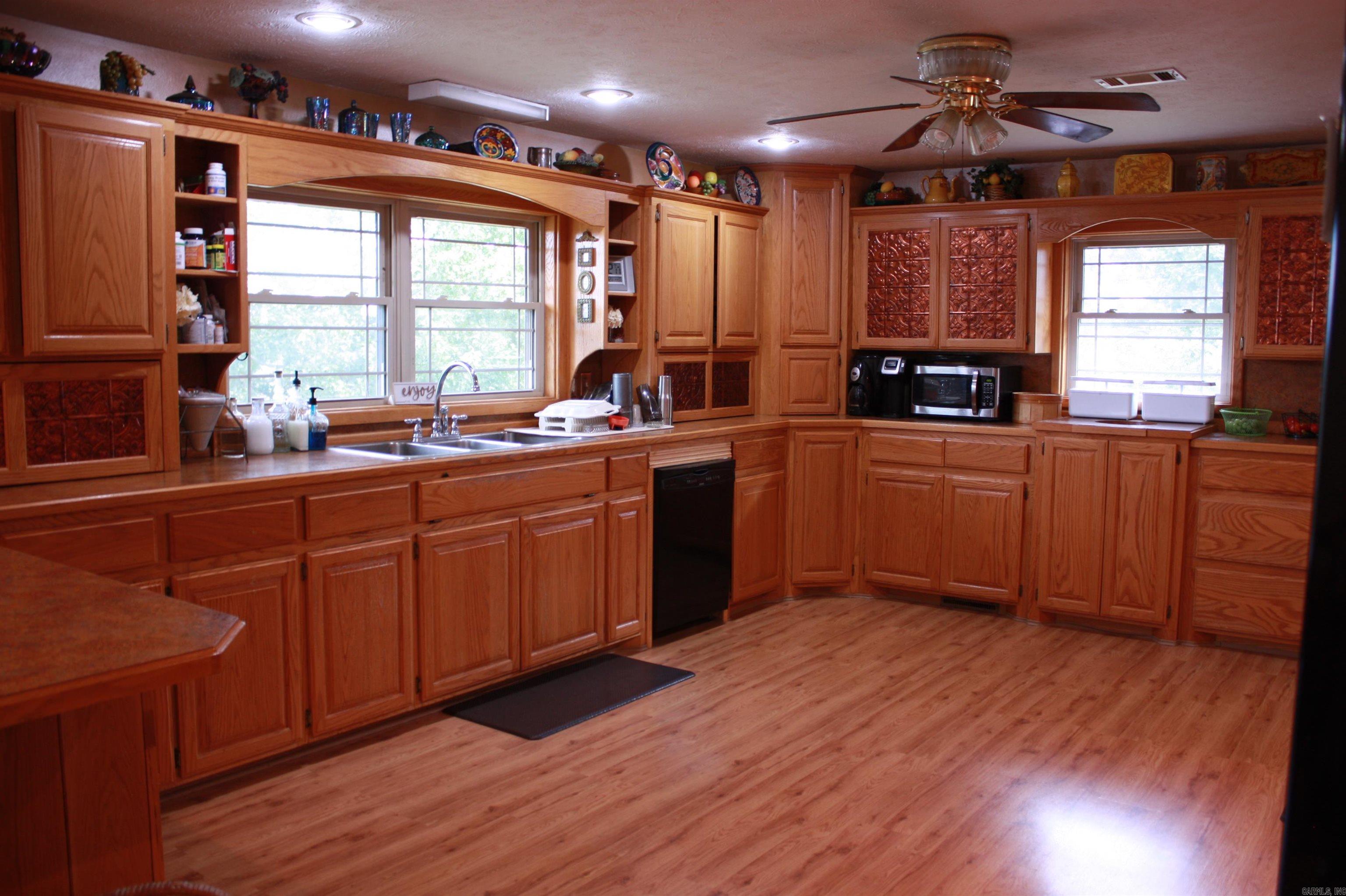 708  Kid Phillips Rd  Marshall, AR