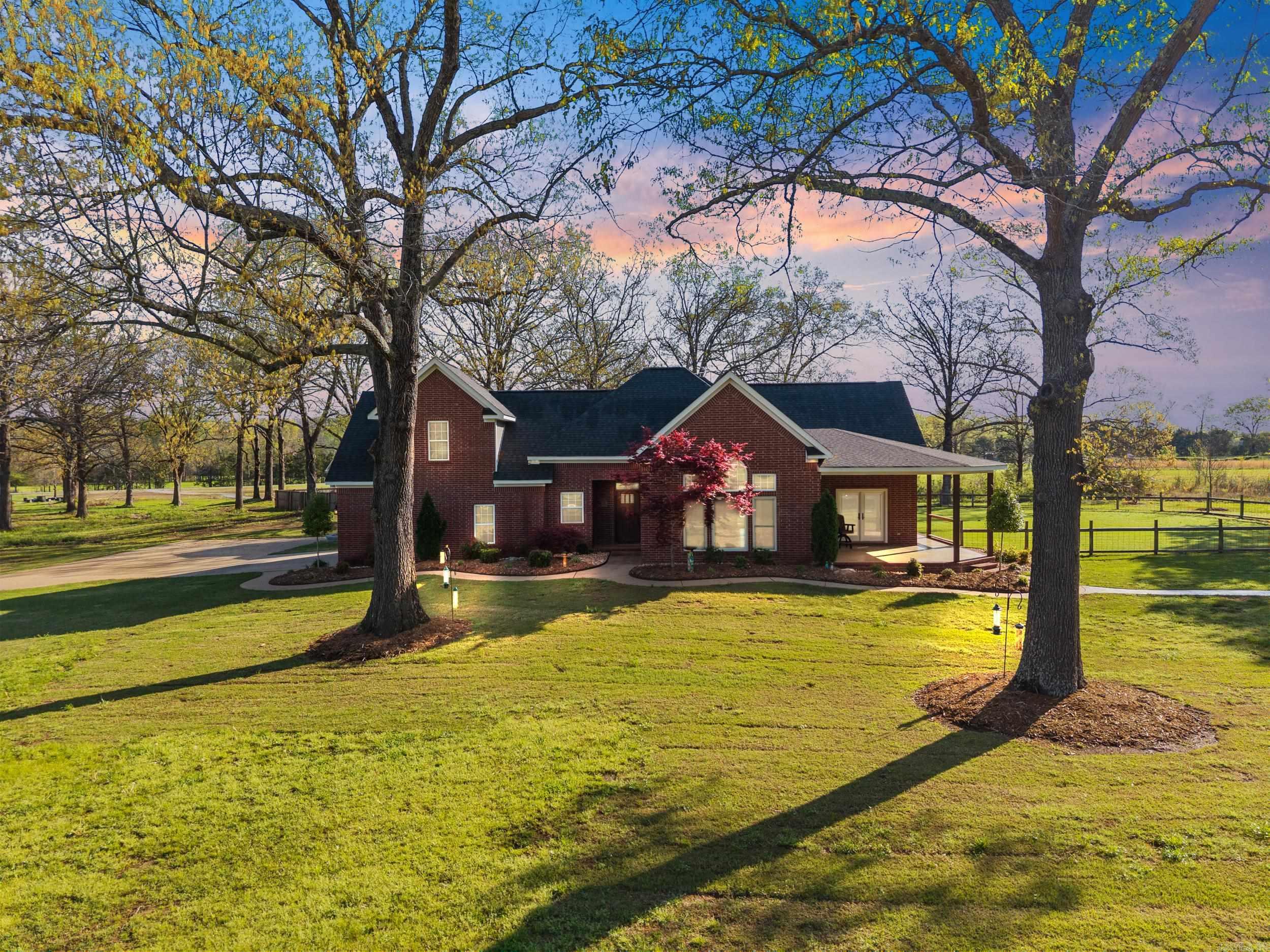 11  Hillside  Greenbrier, AR